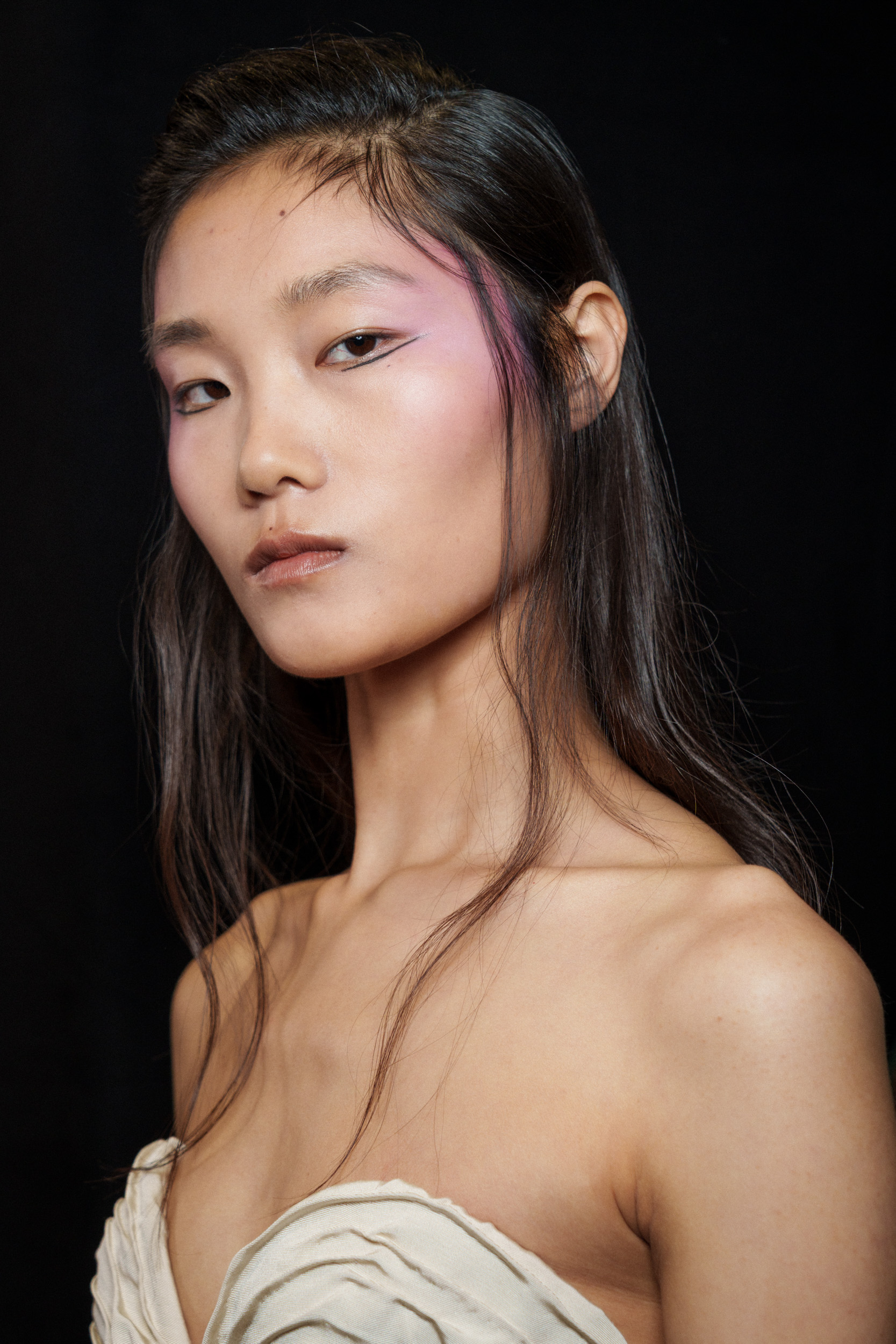 Ardazaei Fall 2025 Couture Fashion Show Backstage