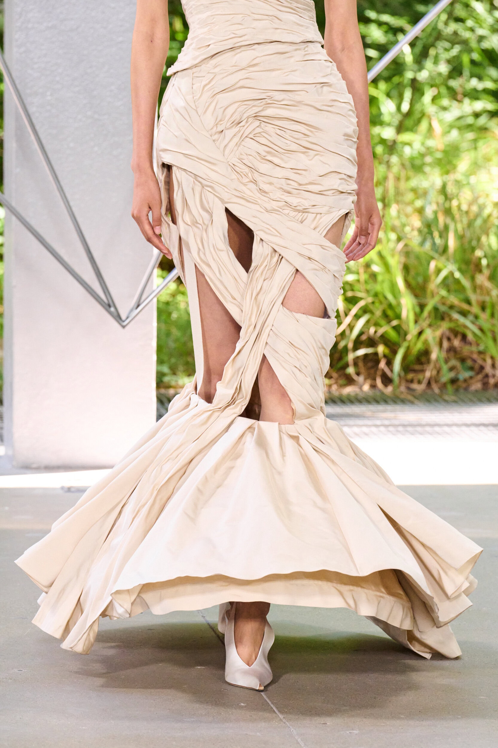 Ardazaei Fall 2025 Couture Fashion Show Details