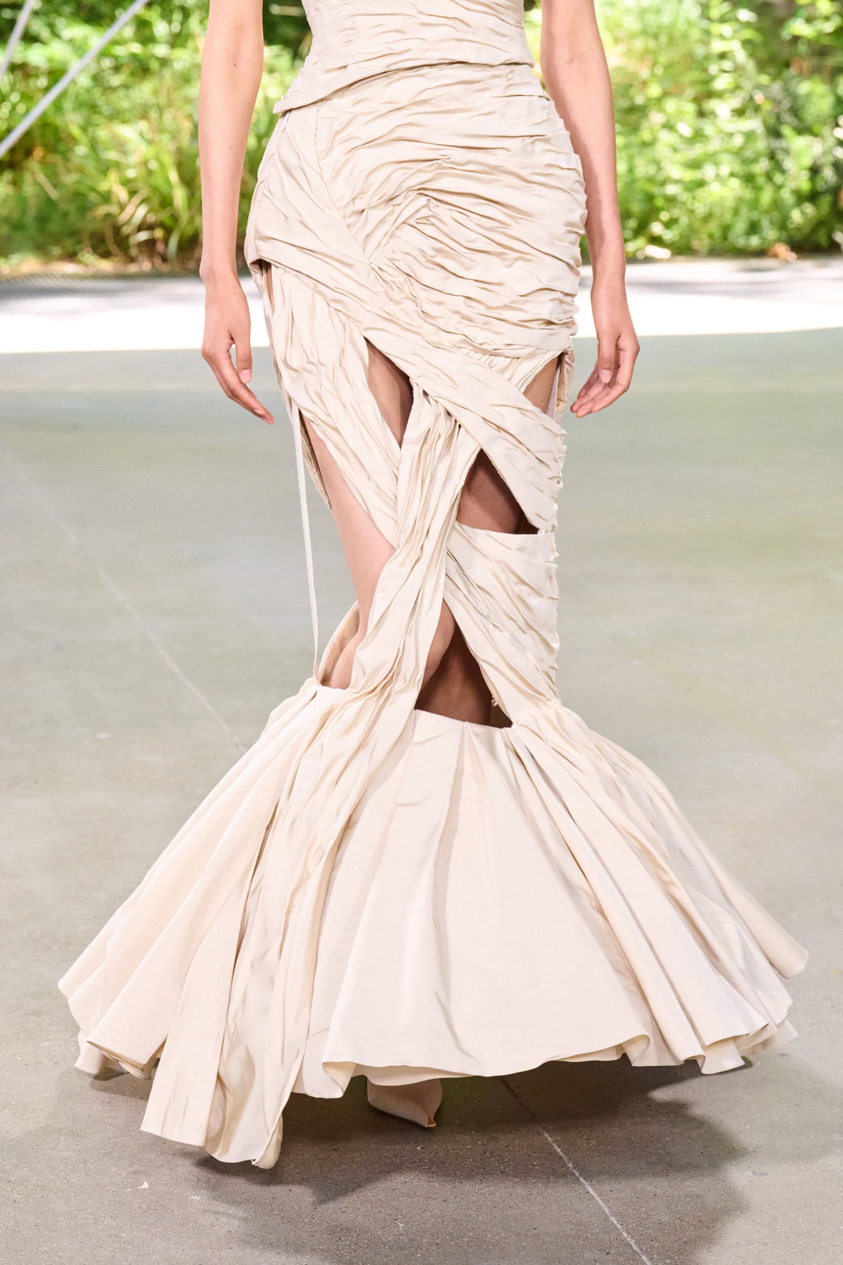 Ardazaei Fall 2025 Couture Fashion Show Details