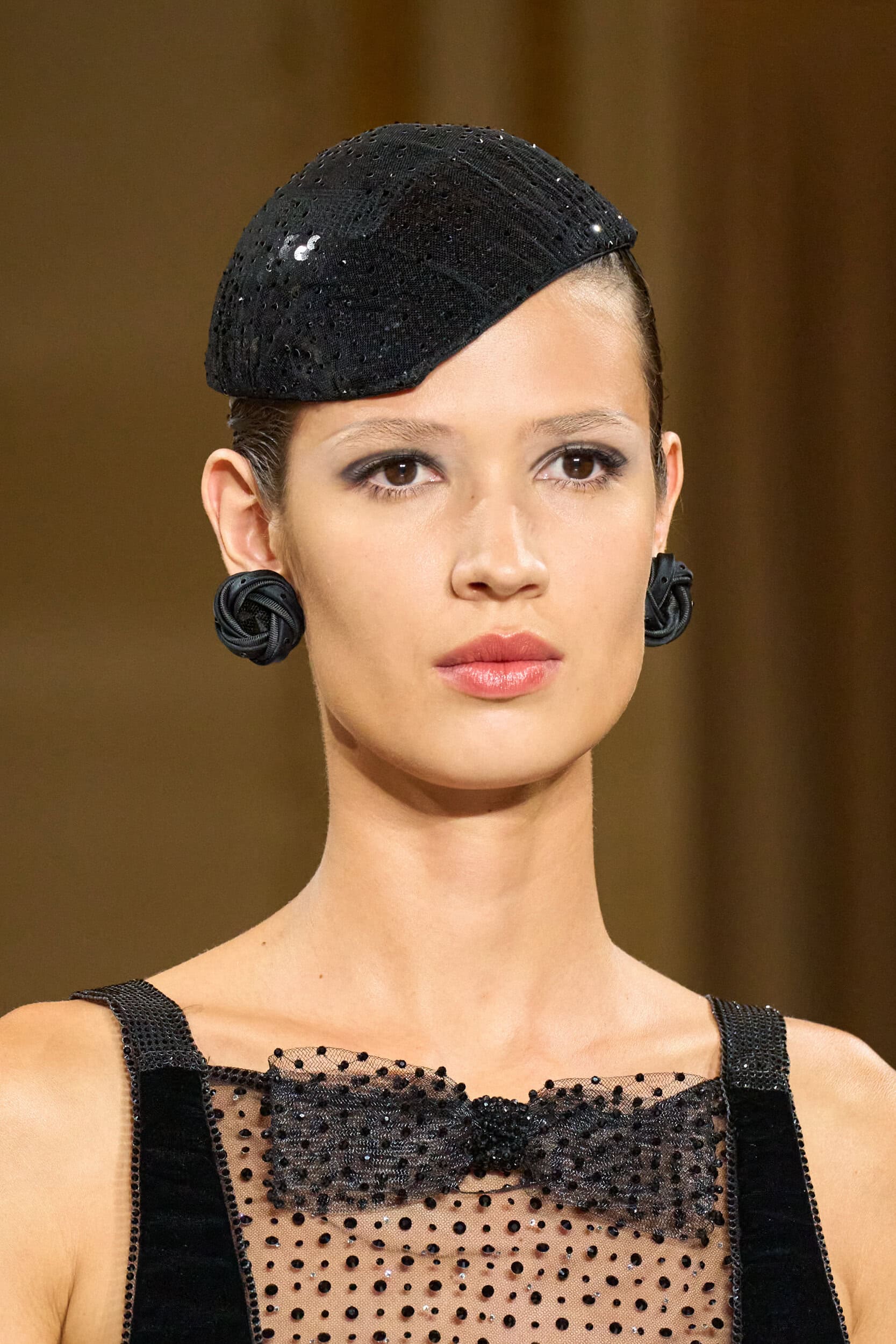 Giorgio Armani Prive Fall 2025 Couture Fashion Show Details