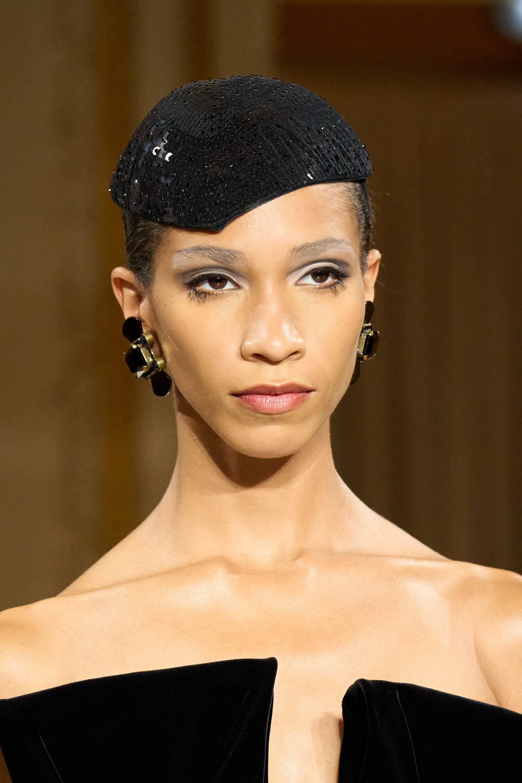 Giorgio Armani Prive Fall 2025 Couture Fashion Show Details