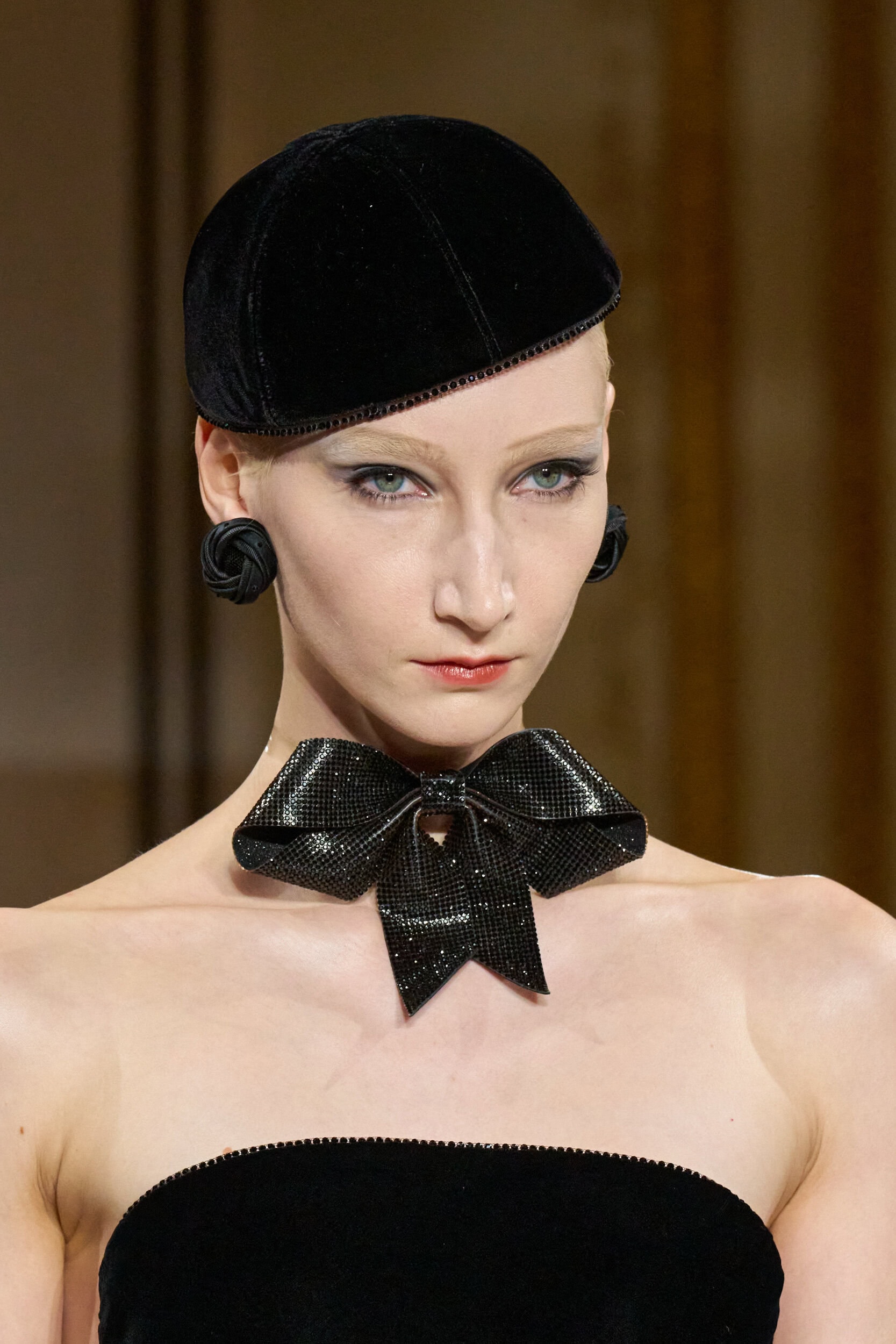 Giorgio Armani Prive Fall 2025 Couture Fashion Show Details