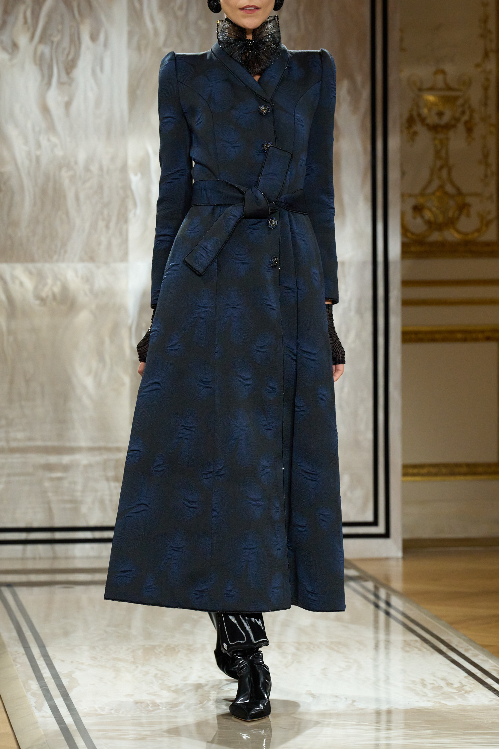 Giorgio Armani Prive Fall 2025 Couture Fashion Show Details