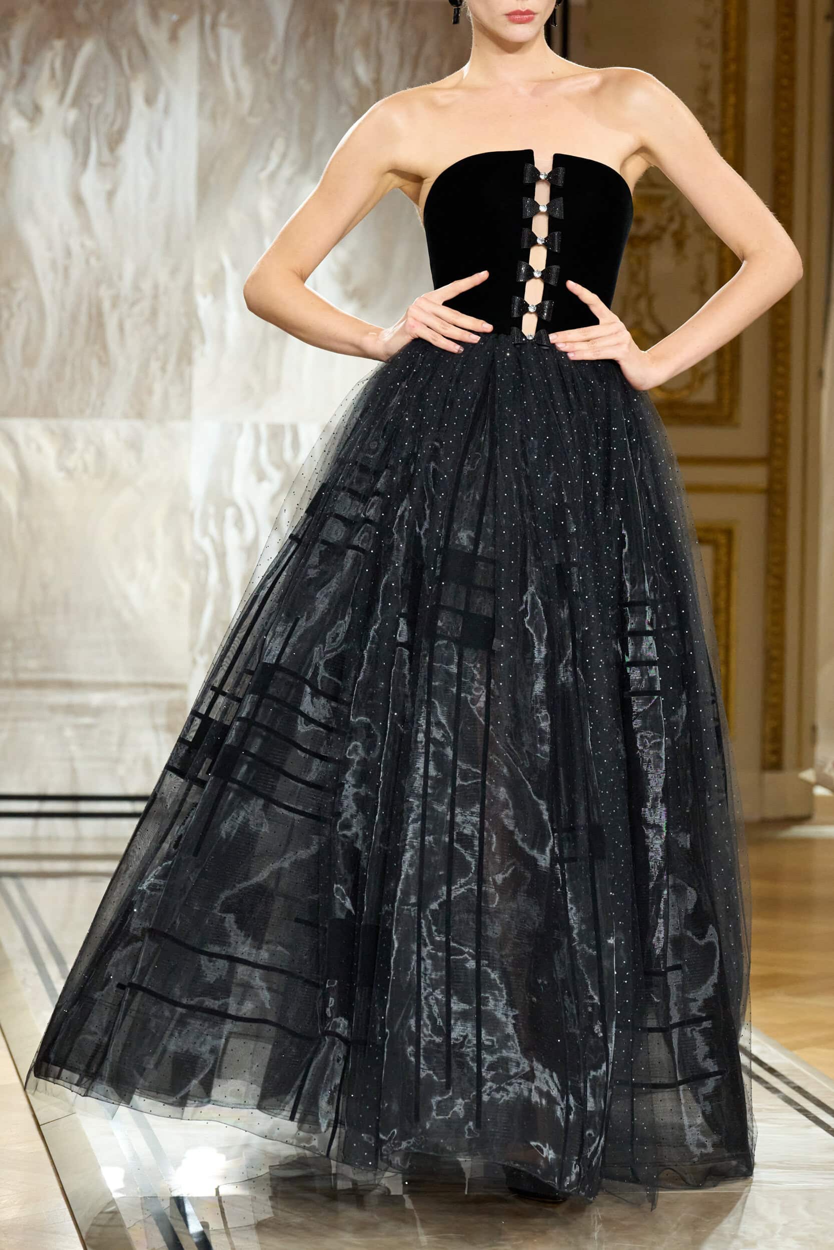 Giorgio Armani Prive Fall 2025 Couture Fashion Show Details