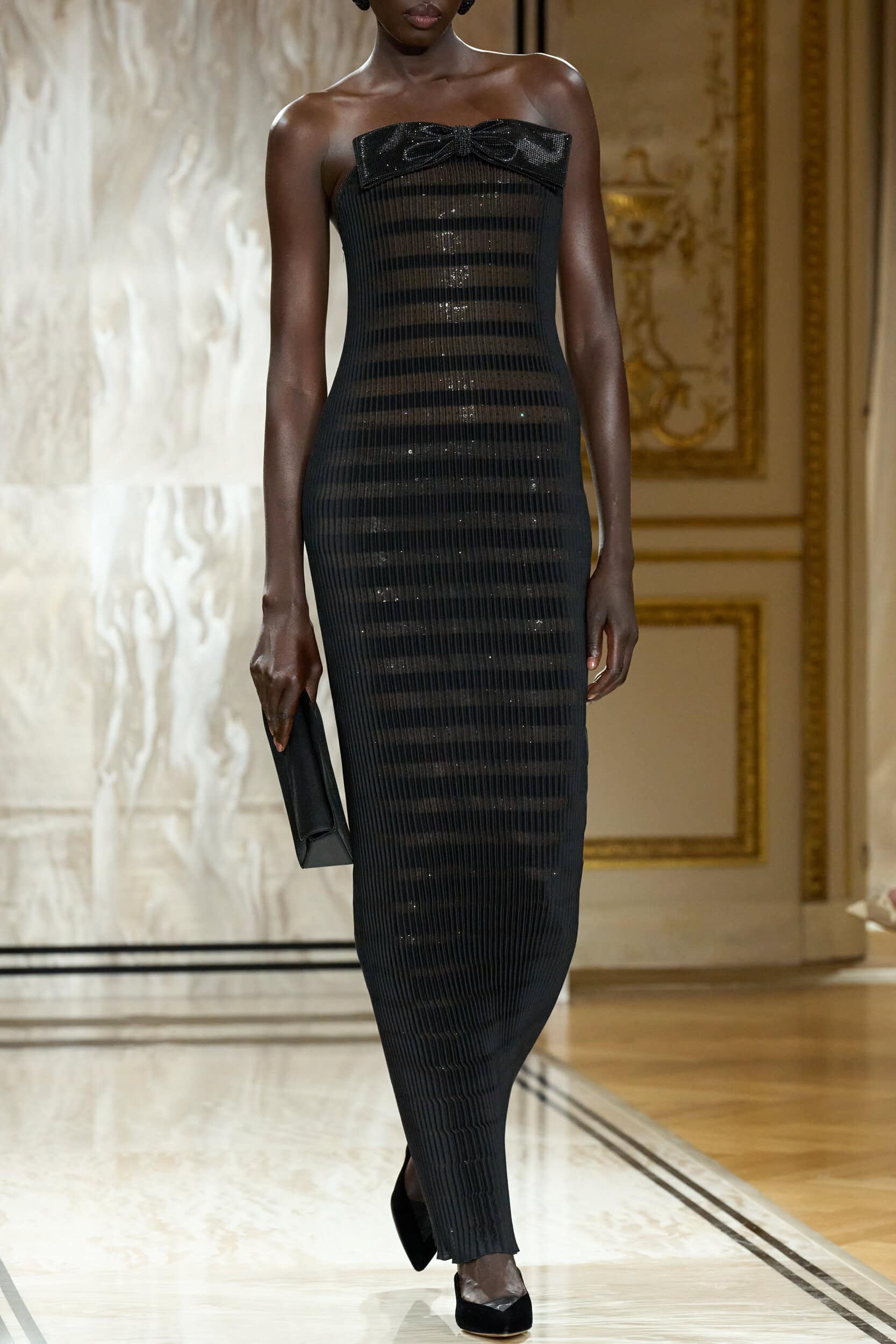 Giorgio Armani Prive Fall 2025 Couture Fashion Show Details