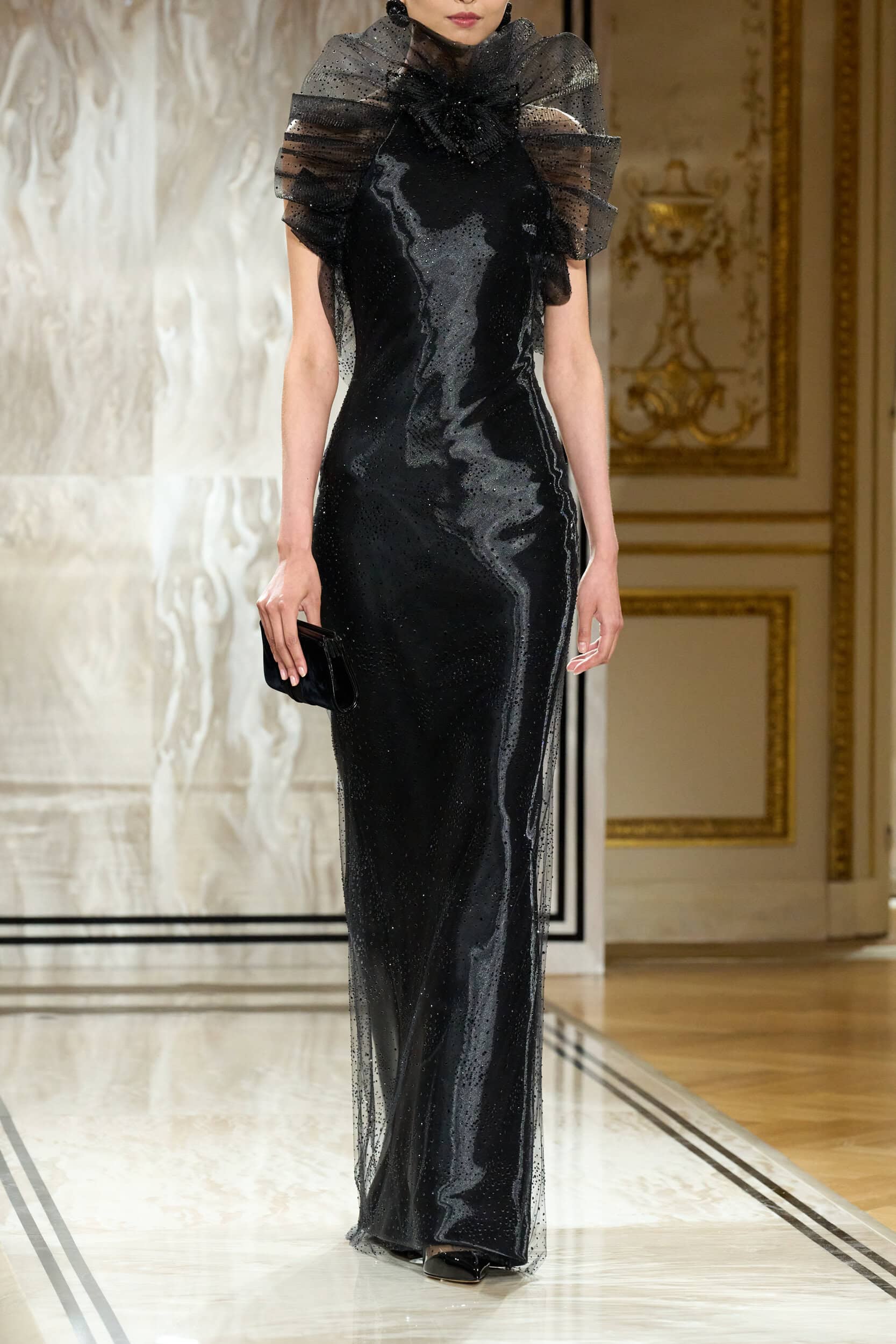 Giorgio Armani Prive Fall 2025 Couture Fashion Show Details