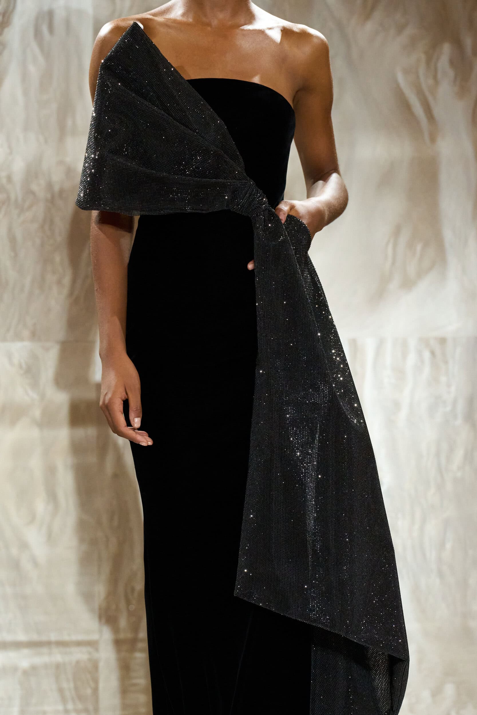 Giorgio Armani Prive Fall 2025 Couture Fashion Show Details