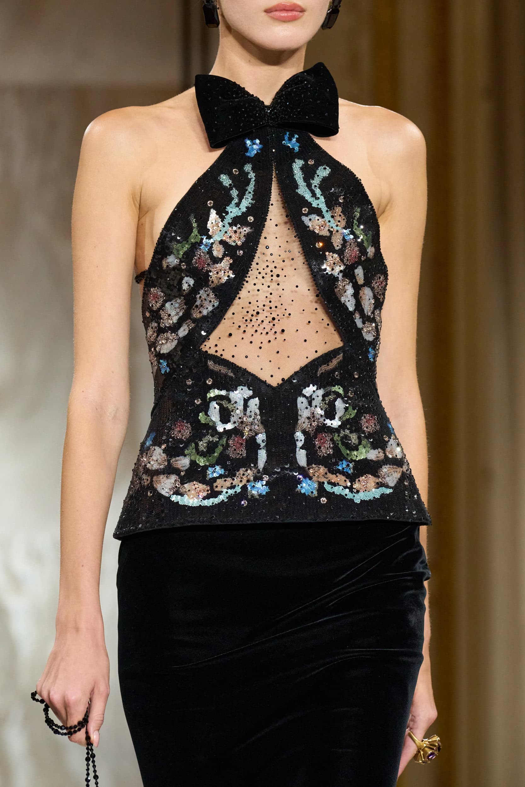Giorgio Armani Prive Fall 2025 Couture Fashion Show Details