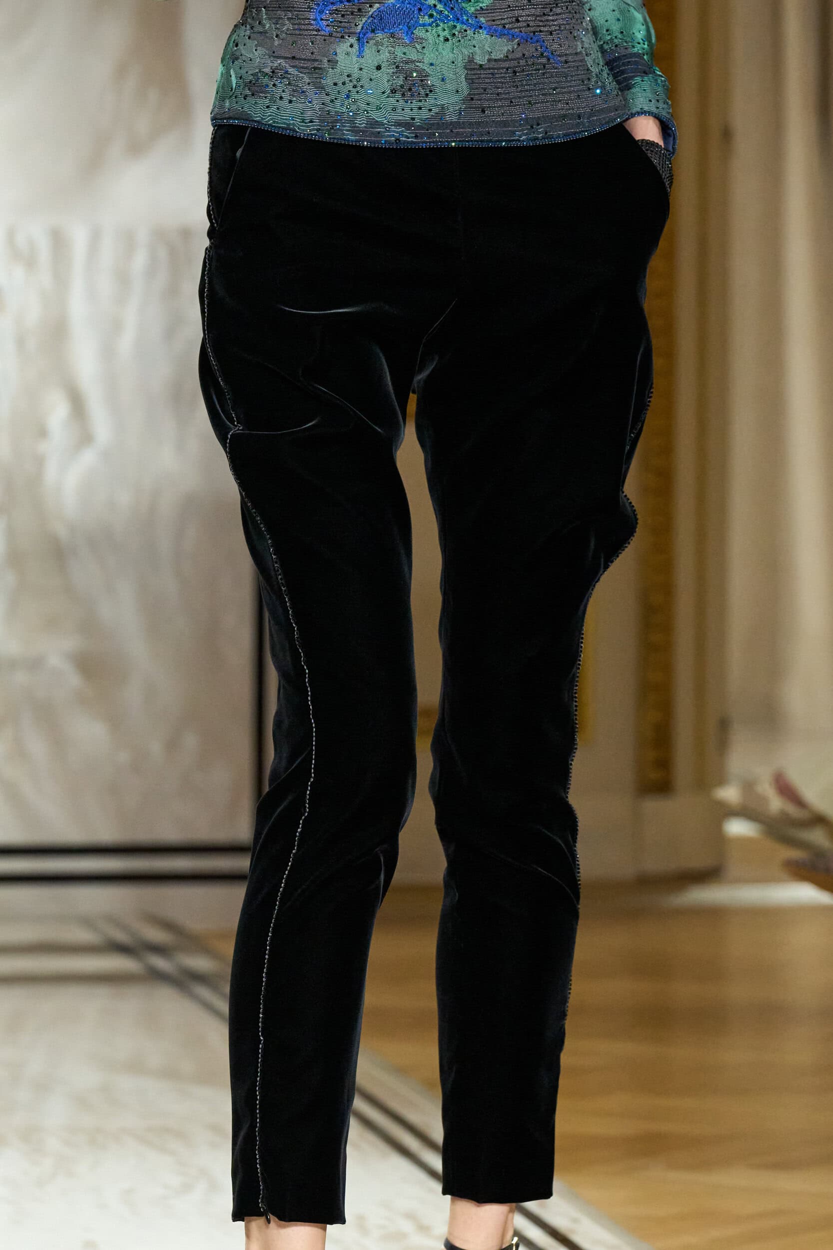 Giorgio Armani Prive Fall 2025 Couture Fashion Show Details
