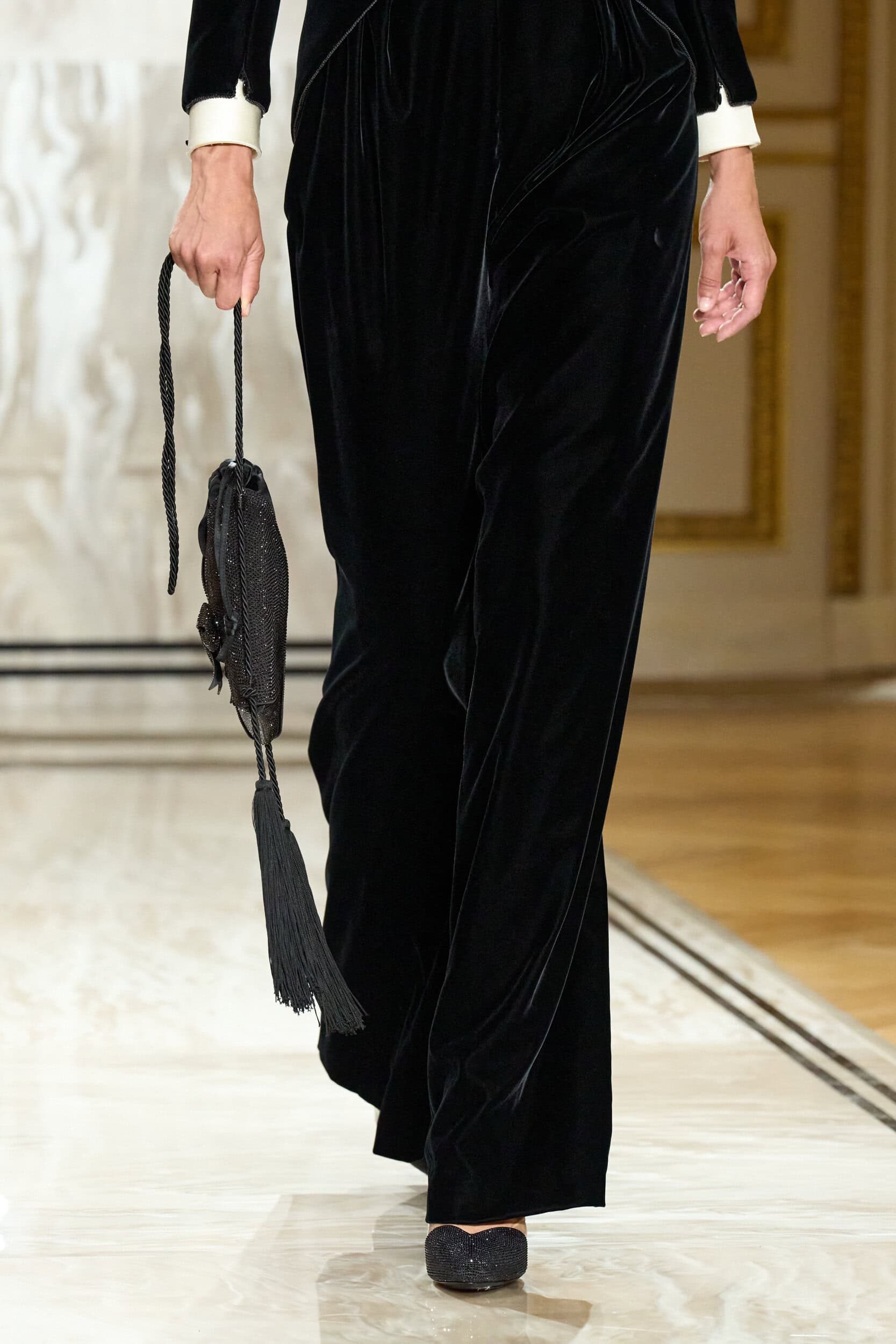 Giorgio Armani Prive Fall 2025 Couture Fashion Show Details