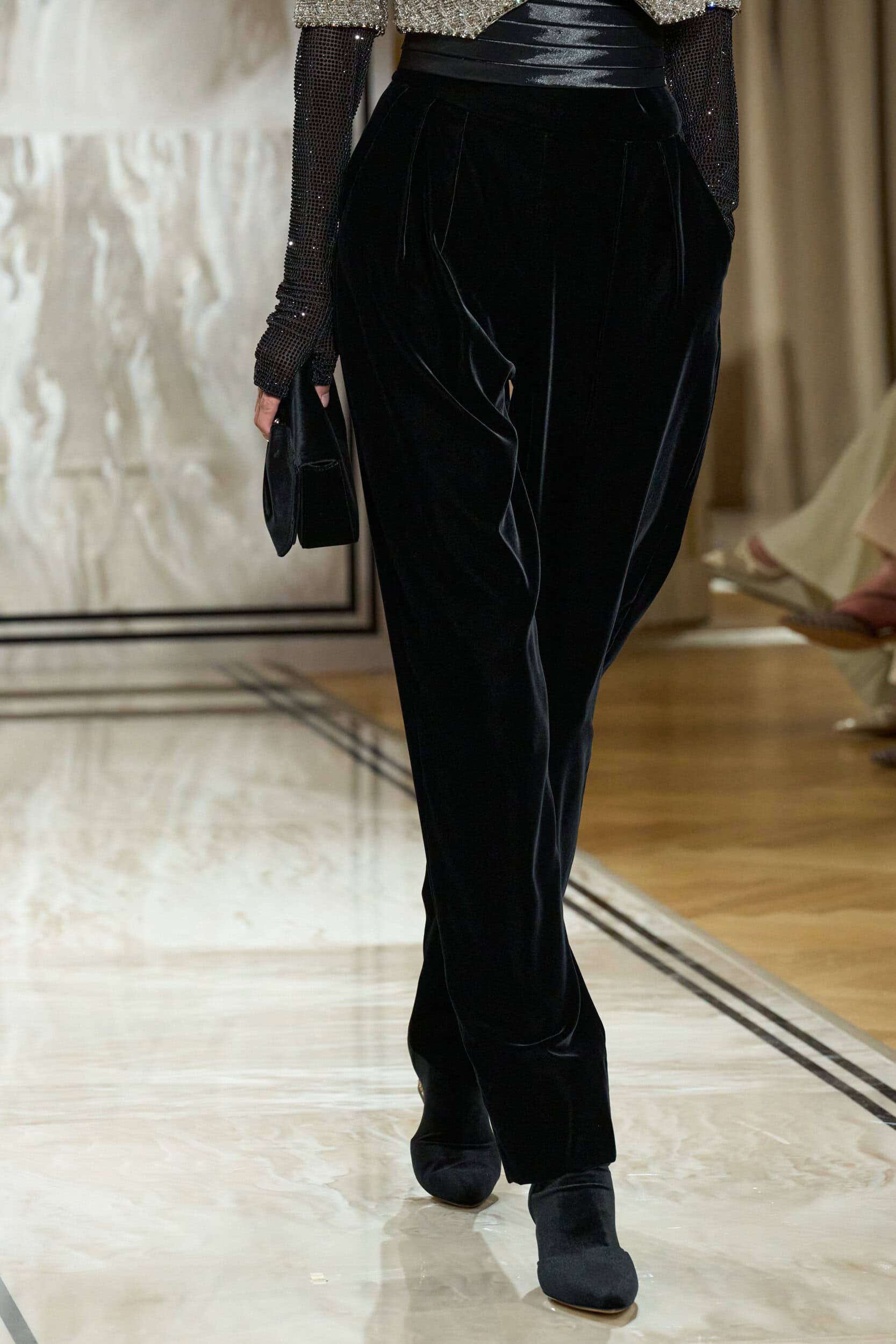 Giorgio Armani Prive Fall 2025 Couture Fashion Show Details