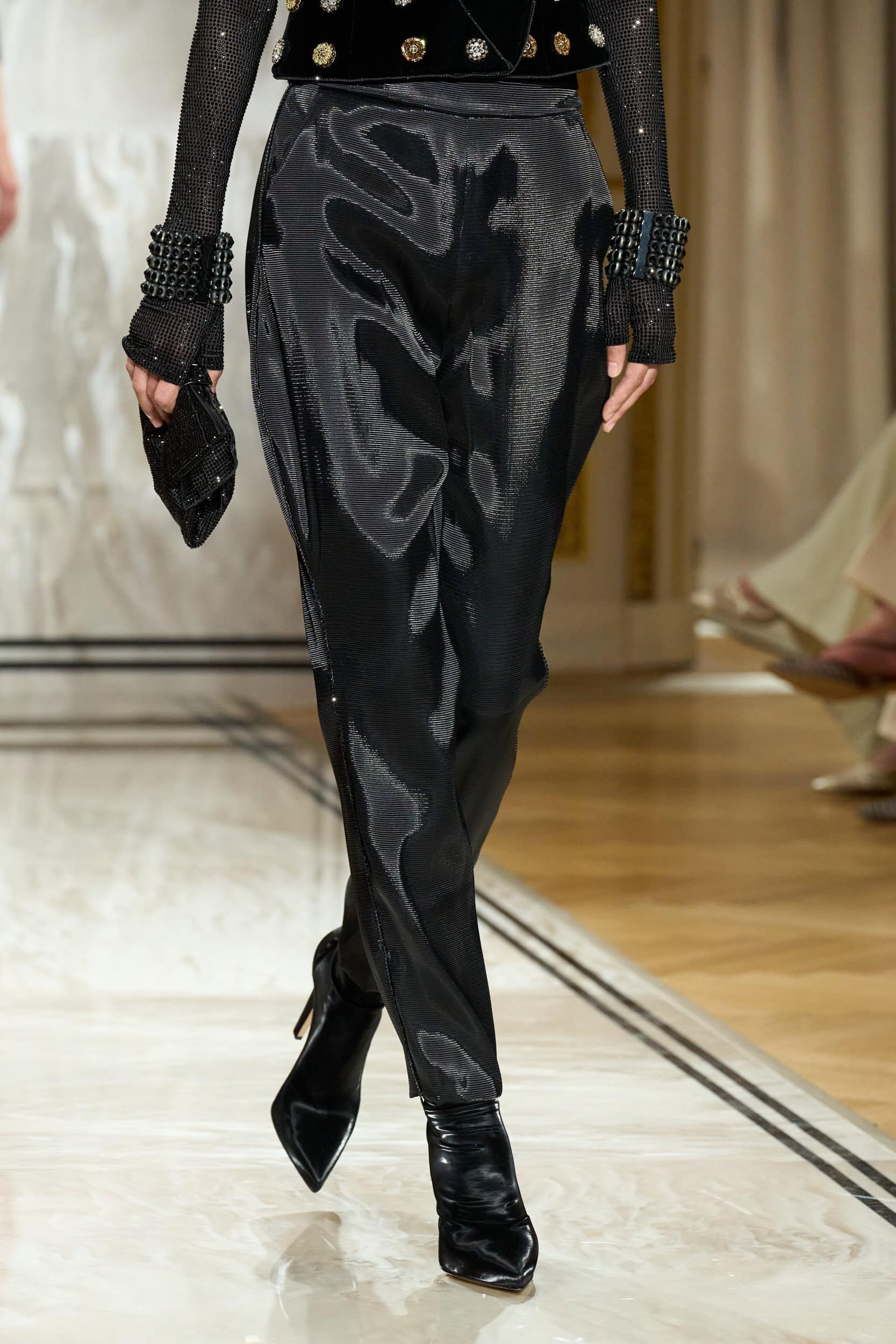 Giorgio Armani Prive Fall 2025 Couture Fashion Show Details
