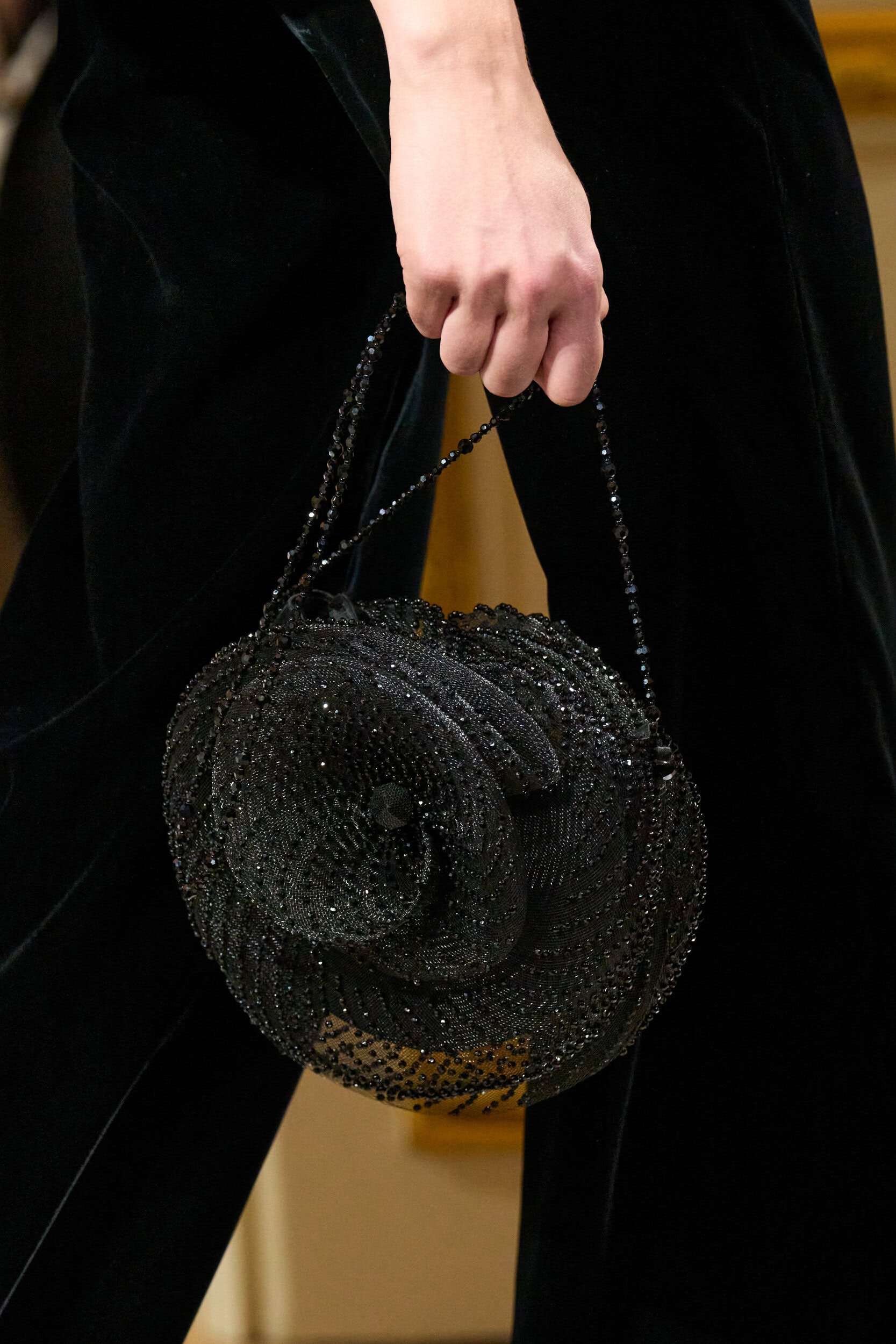 Giorgio Armani Prive Fall 2025 Couture Fashion Show Details