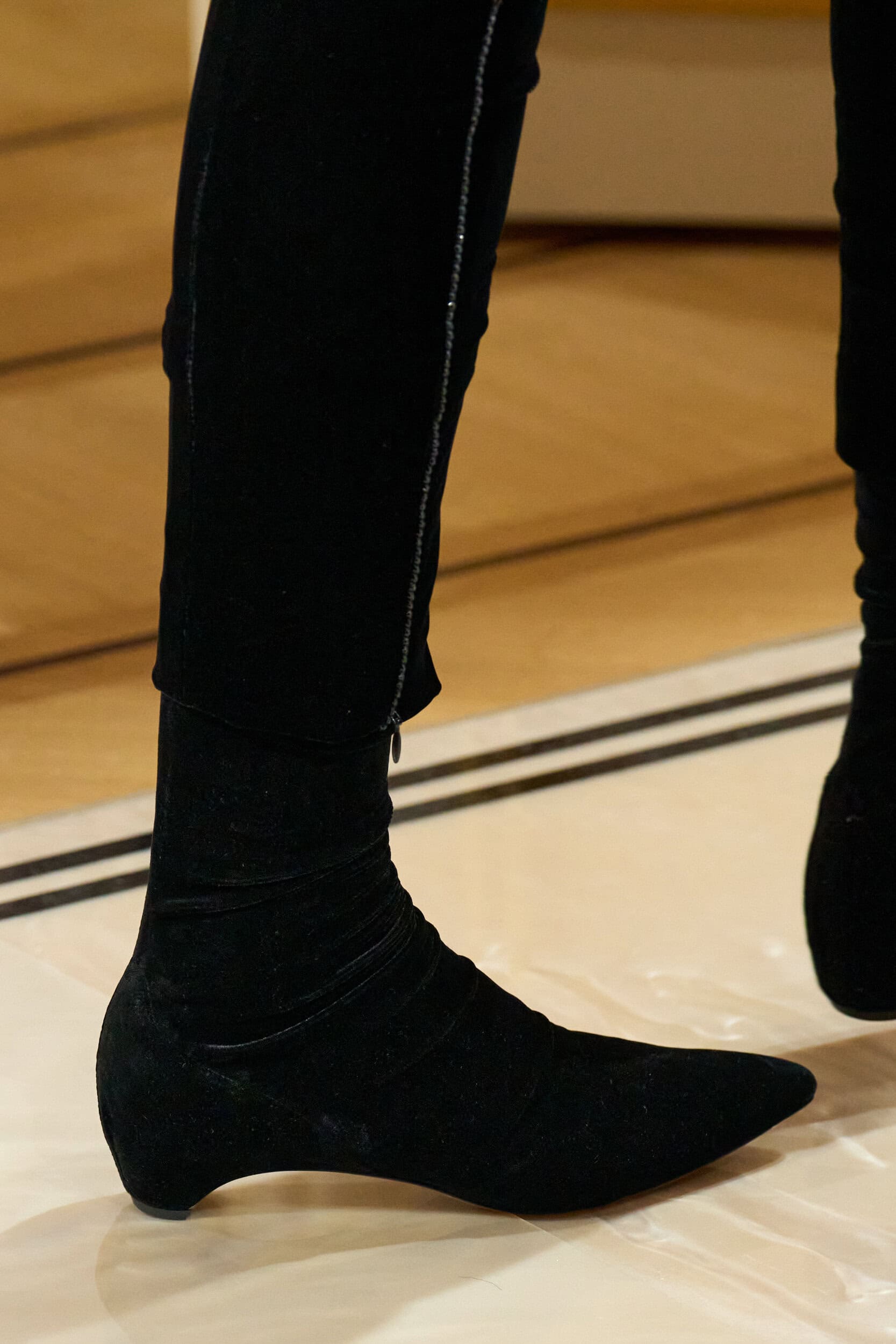 Giorgio Armani Prive Fall 2025 Couture Fashion Show Details