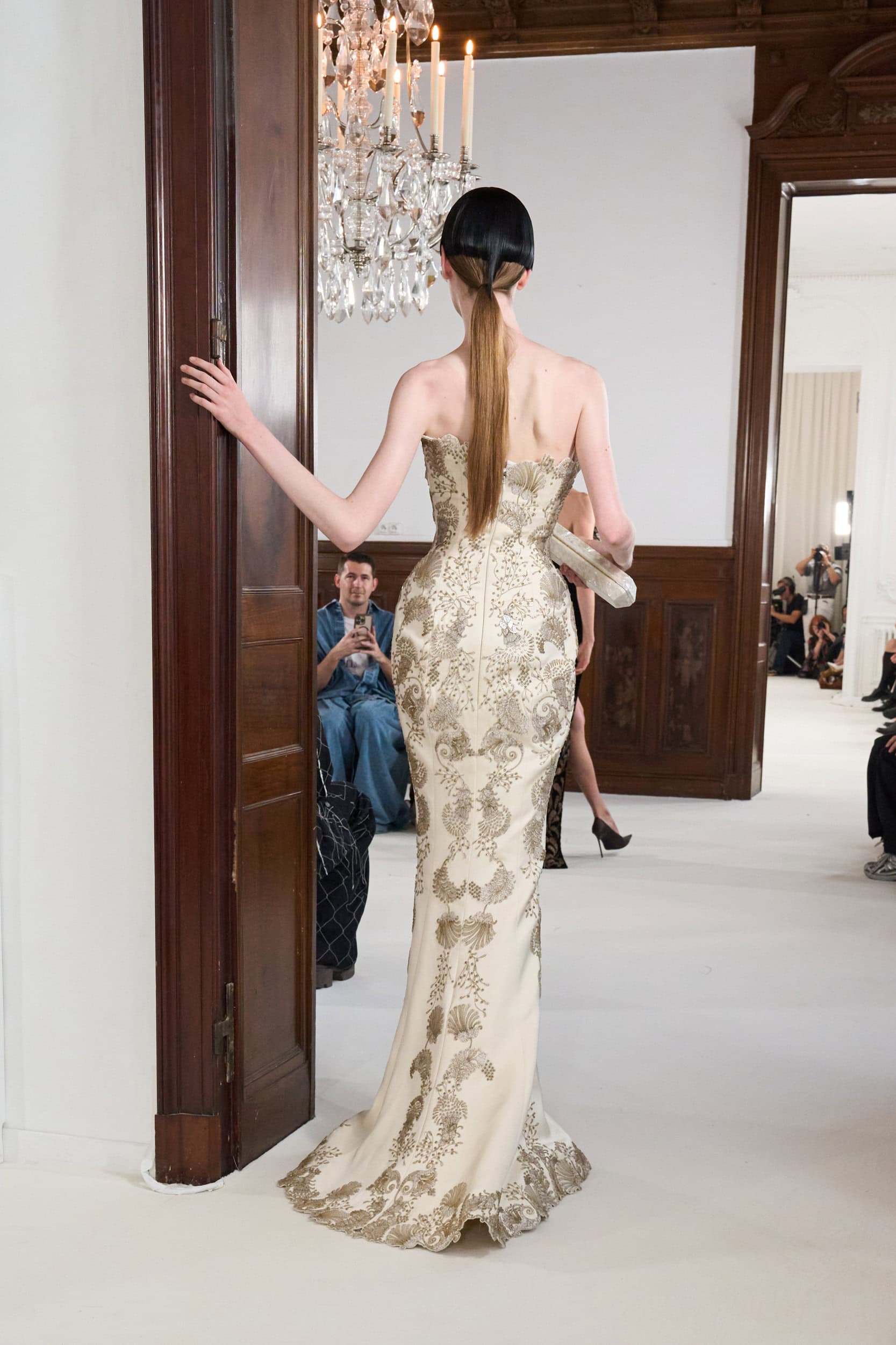 Ashi Studio Fall 2025 Couture Fashion Show Atmosphere