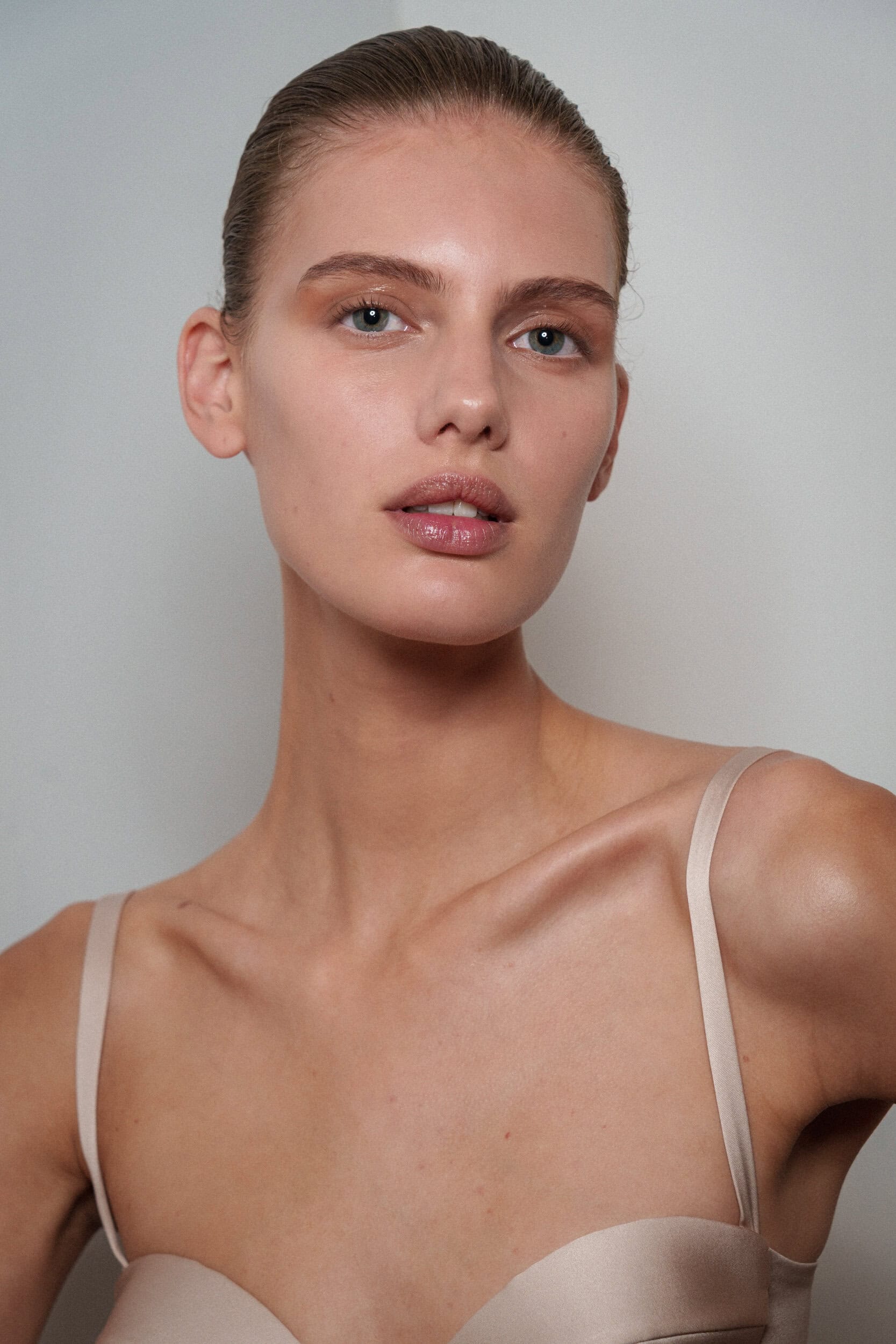 Ashi Studio Fall 2025 Couture Fashion Show Backstage