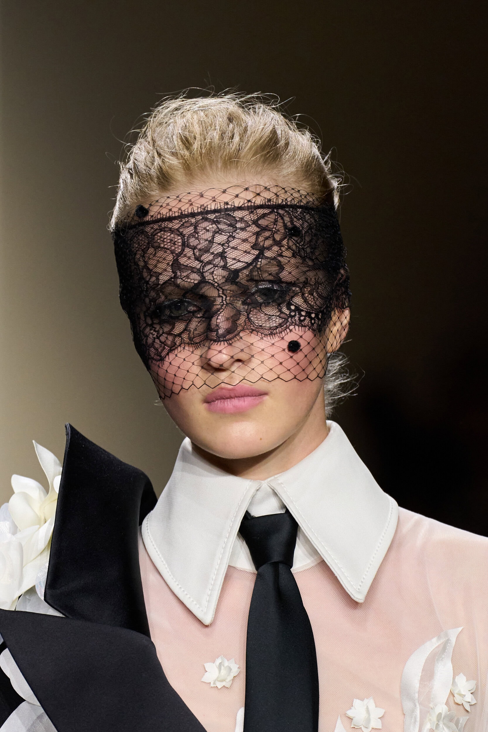 Georges Chakra Fall 2025 Couture Fashion Show Details