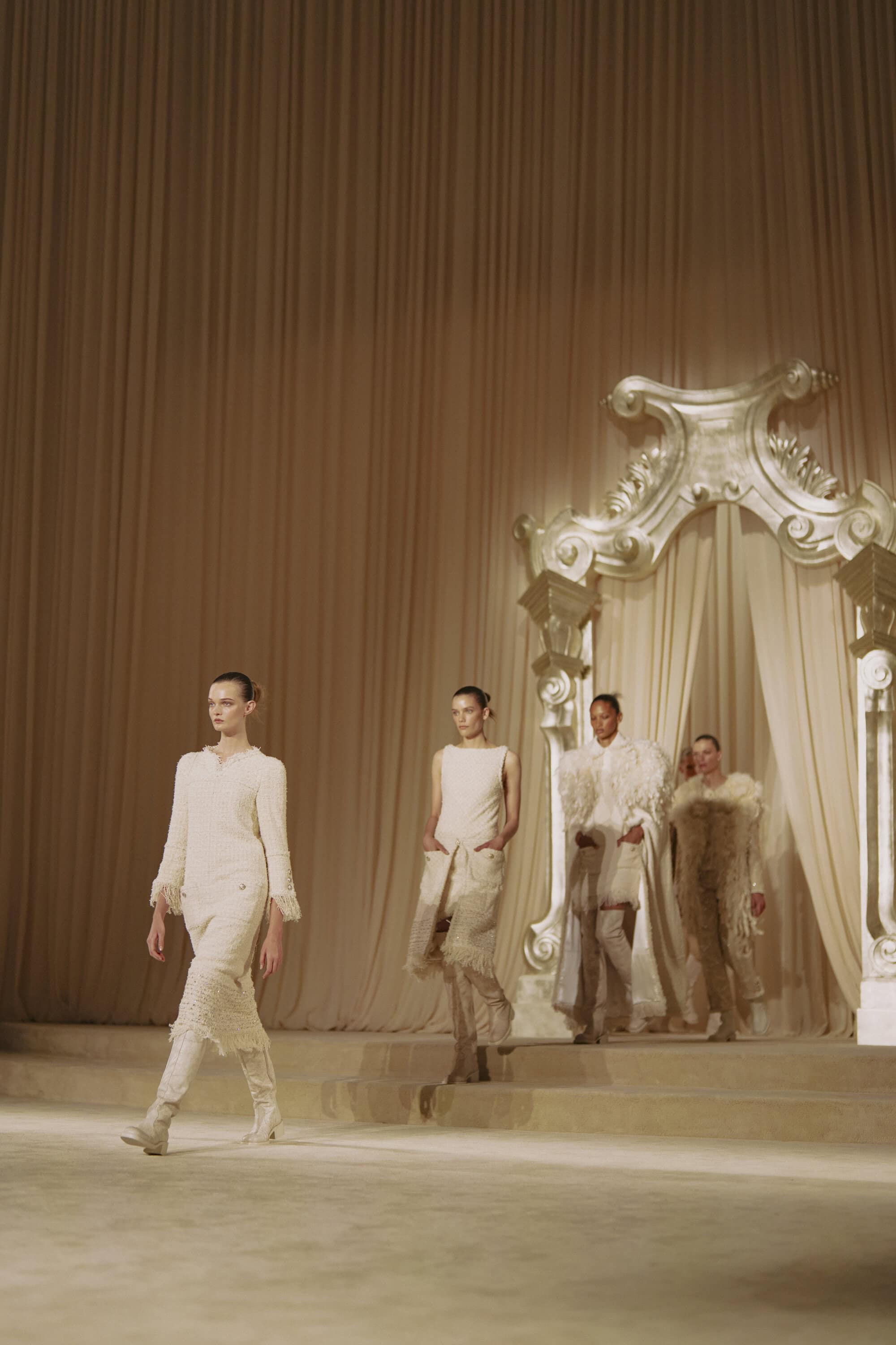Chanel Fall 2025 Couture Fashion Show Review | The Impression