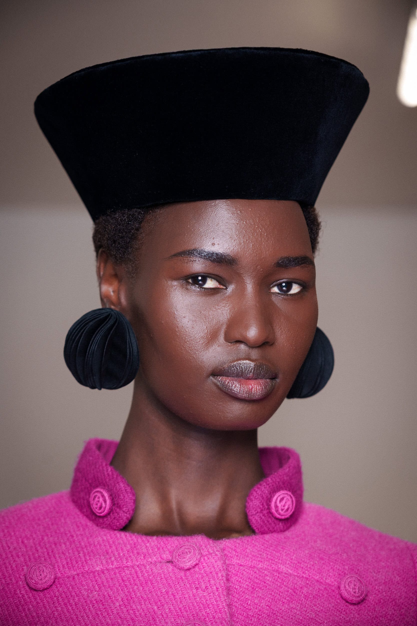 Chocheng Fall 2025 Couture Fashion Show Backstage