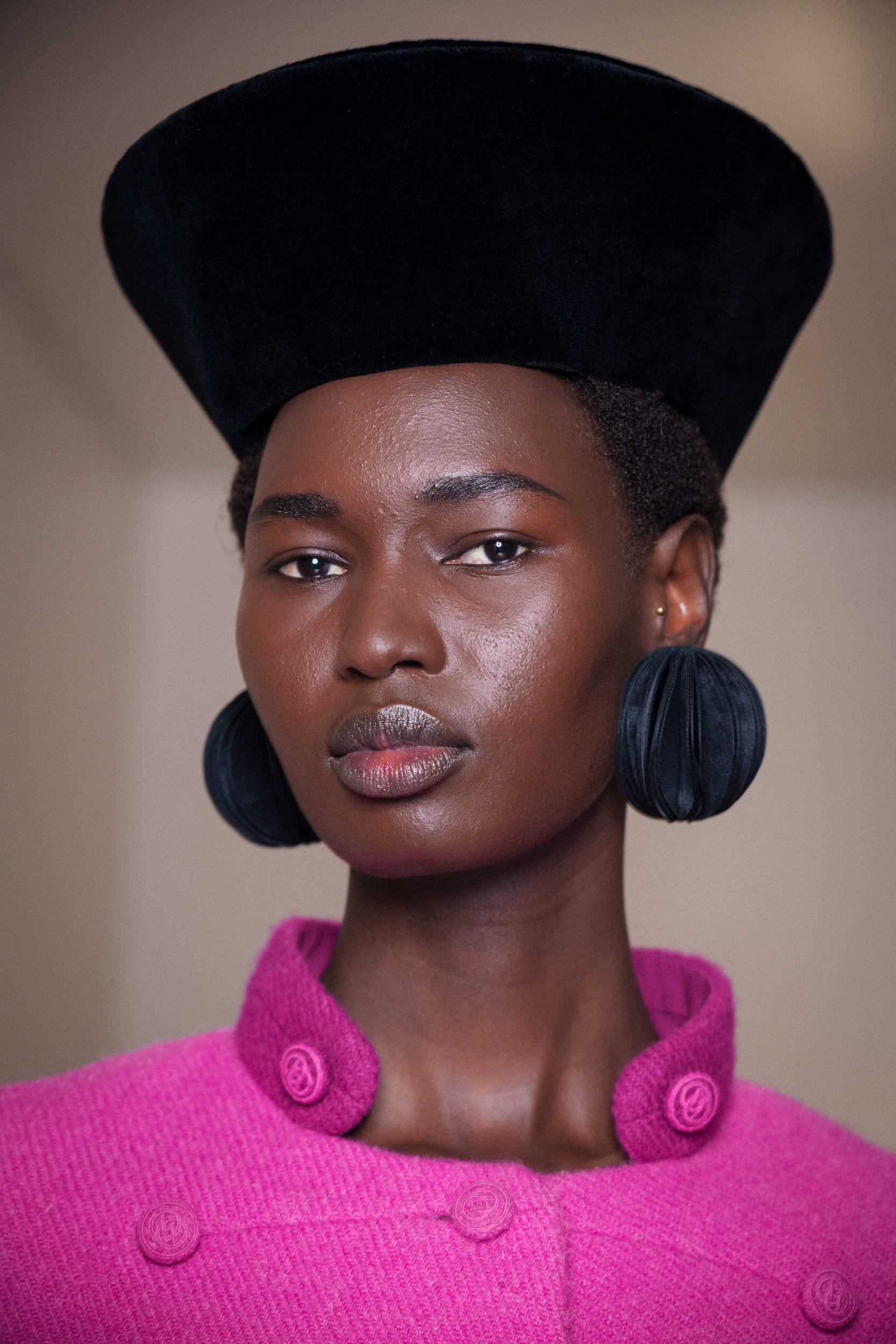 Chocheng Fall 2025 Couture Fashion Show Backstage