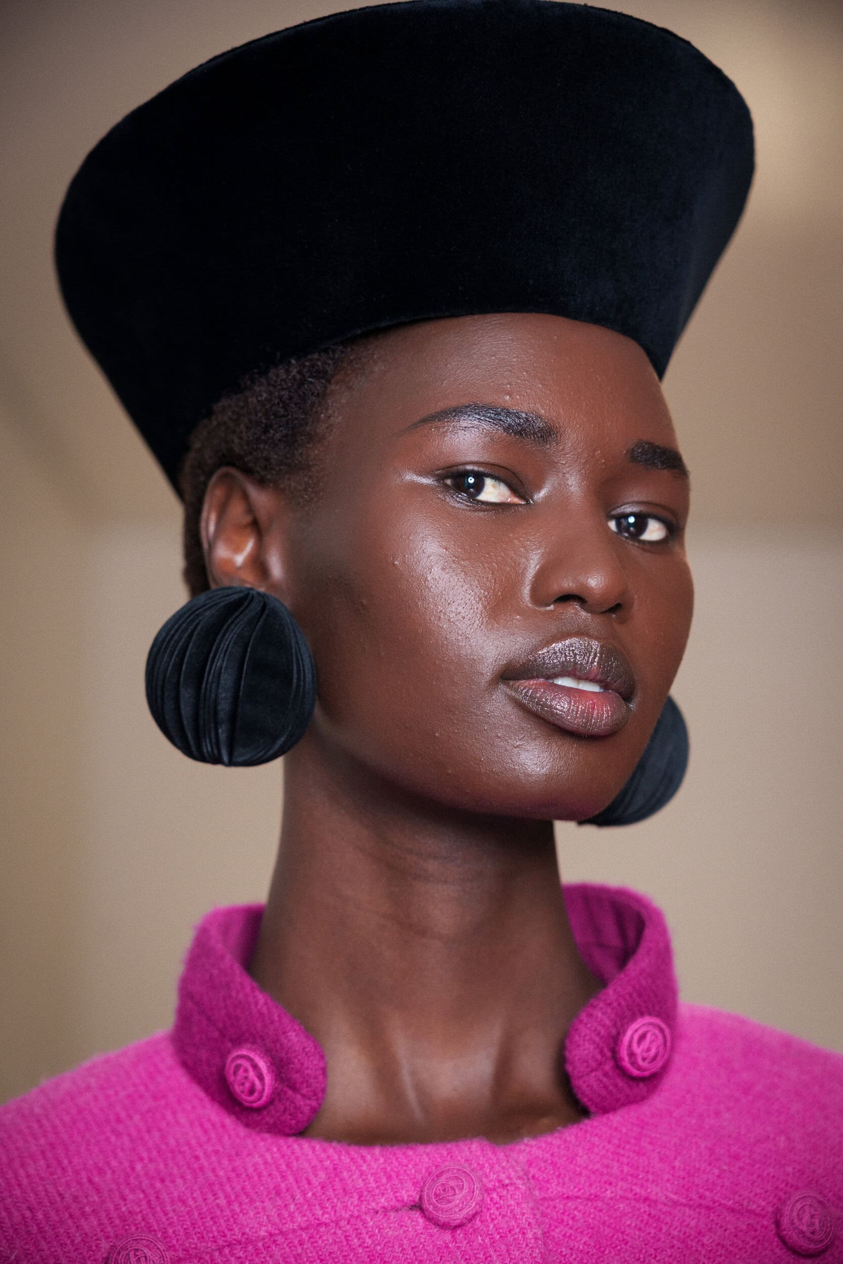 Chocheng Fall 2025 Couture Fashion Show Backstage