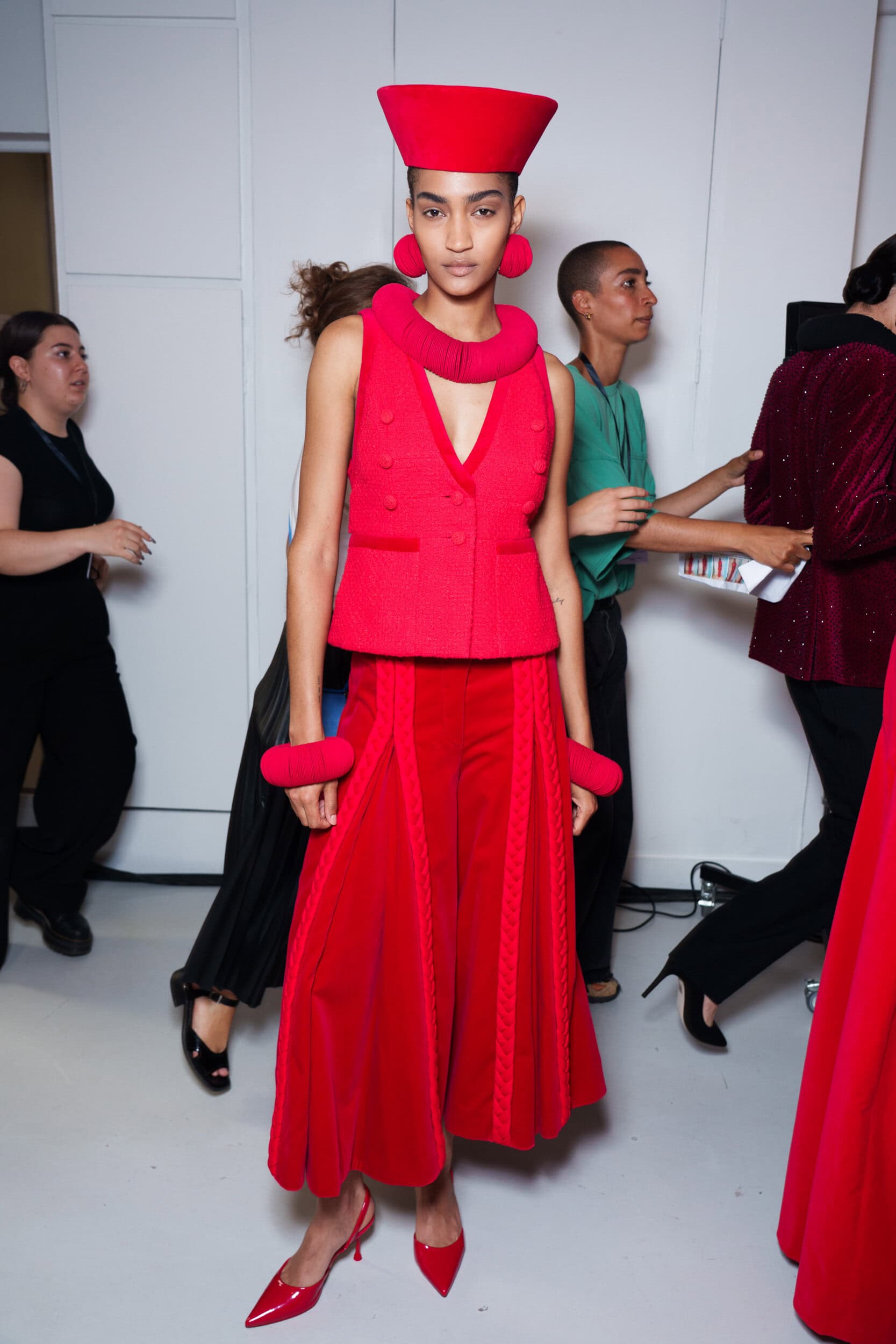 Chocheng Fall 2025 Couture Fashion Show Backstage