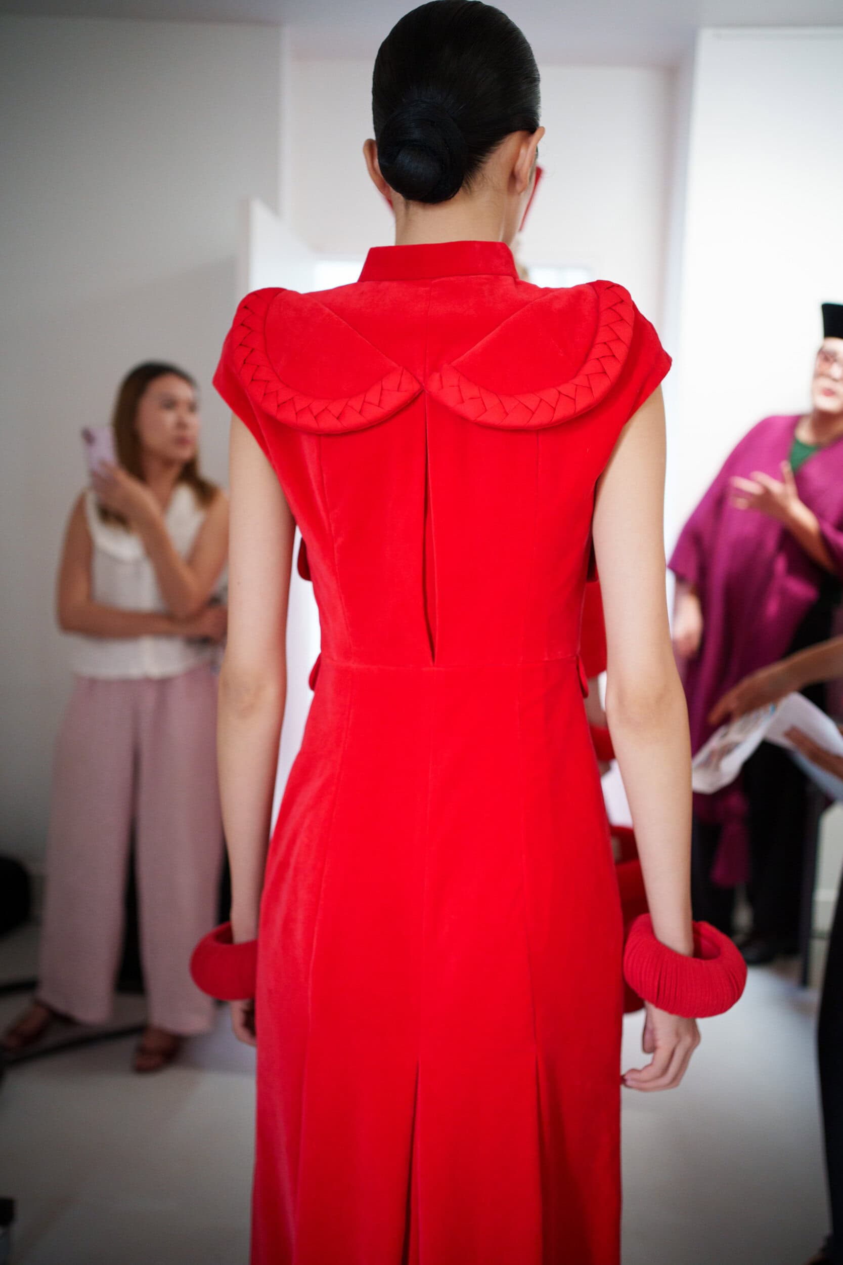 Chocheng Fall 2025 Couture Fashion Show Backstage