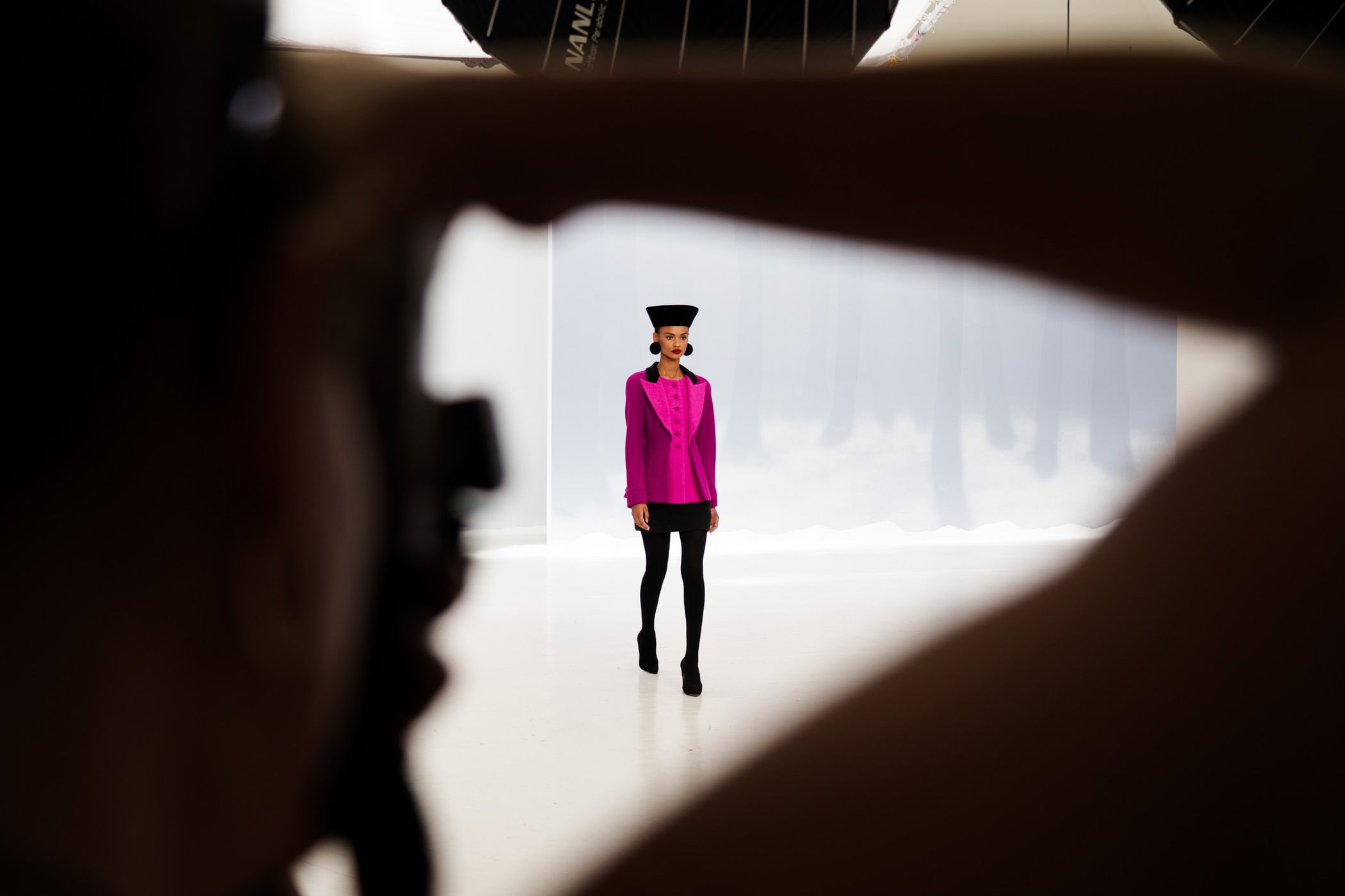 Chocheng Fall 2025 Couture Fashion Show Backstage