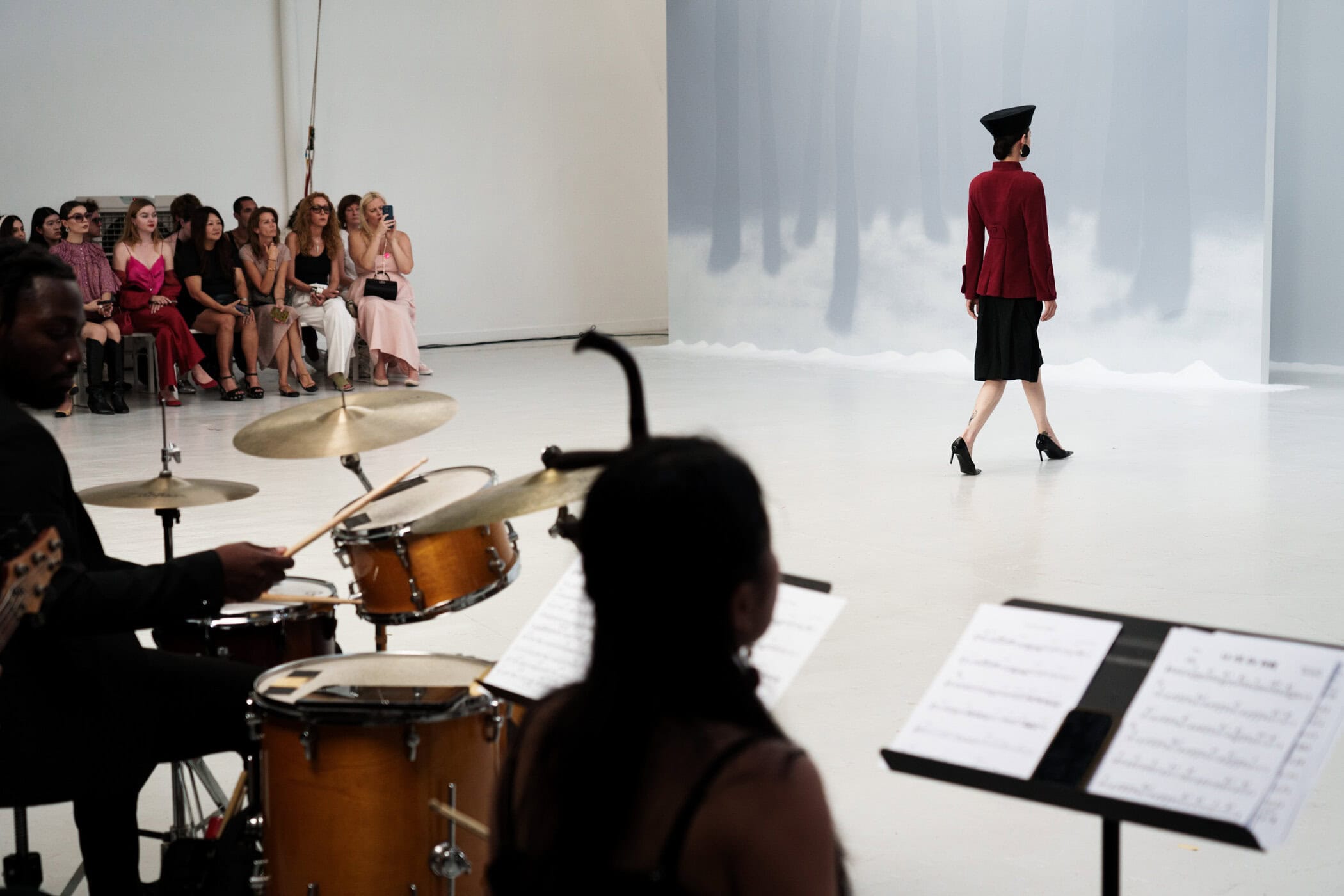 Chocheng Fall 2025 Couture Fashion Show Backstage