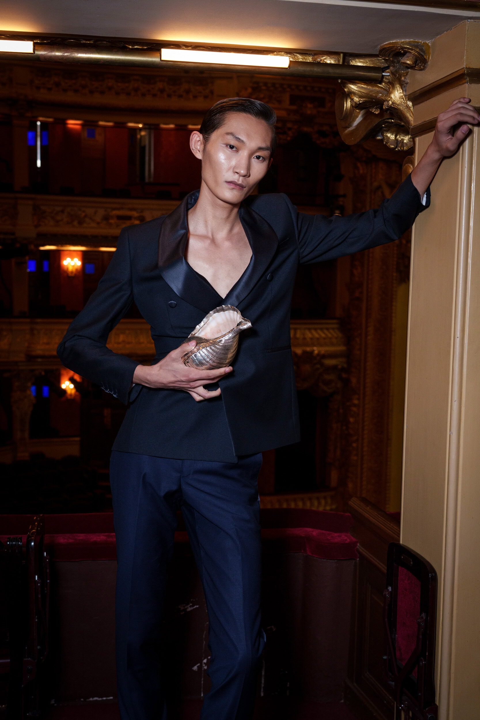 Peet Dullaert Fall 2025 Couture Fashion Show Backstage