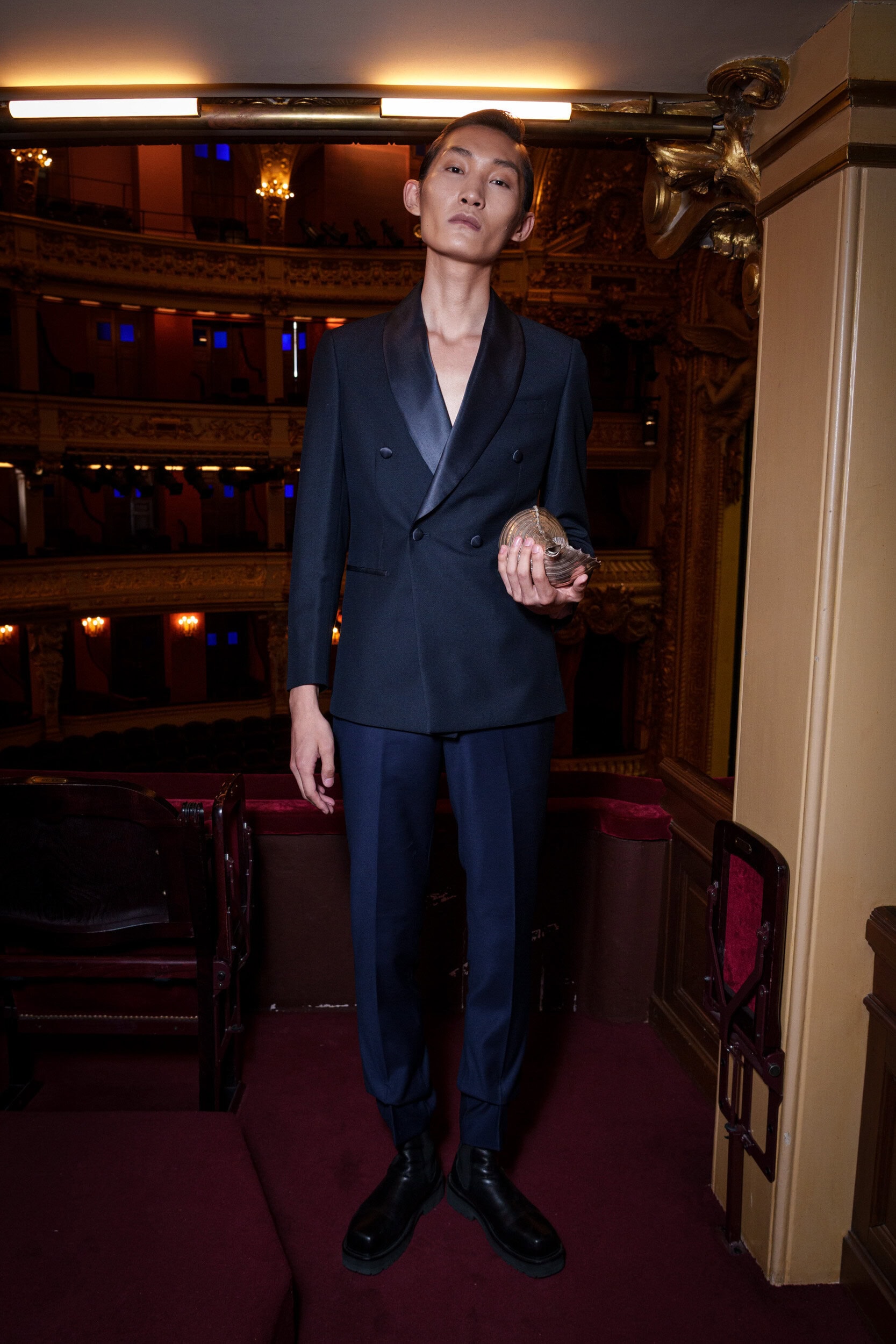 Peet Dullaert Fall 2025 Couture Fashion Show Backstage