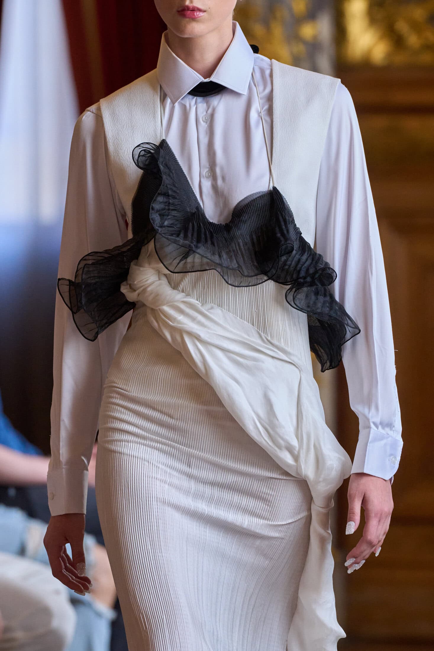 Peet Dullaert Fall 2025 Couture Fashion Show Details