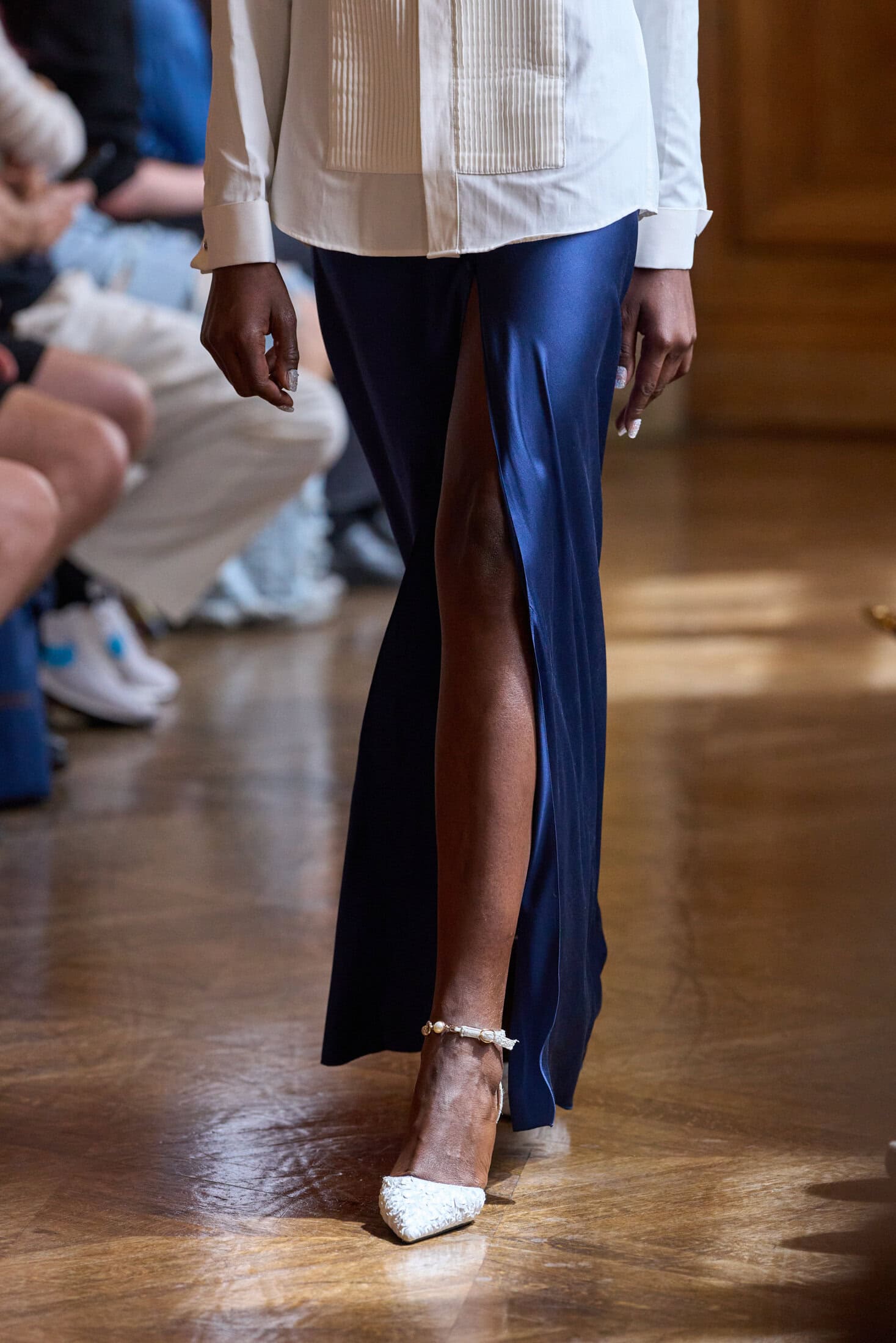 Peet Dullaert Fall 2025 Couture Fashion Show Details