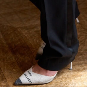 Peet Dullaert Fall 2025 Couture Fashion Show Details