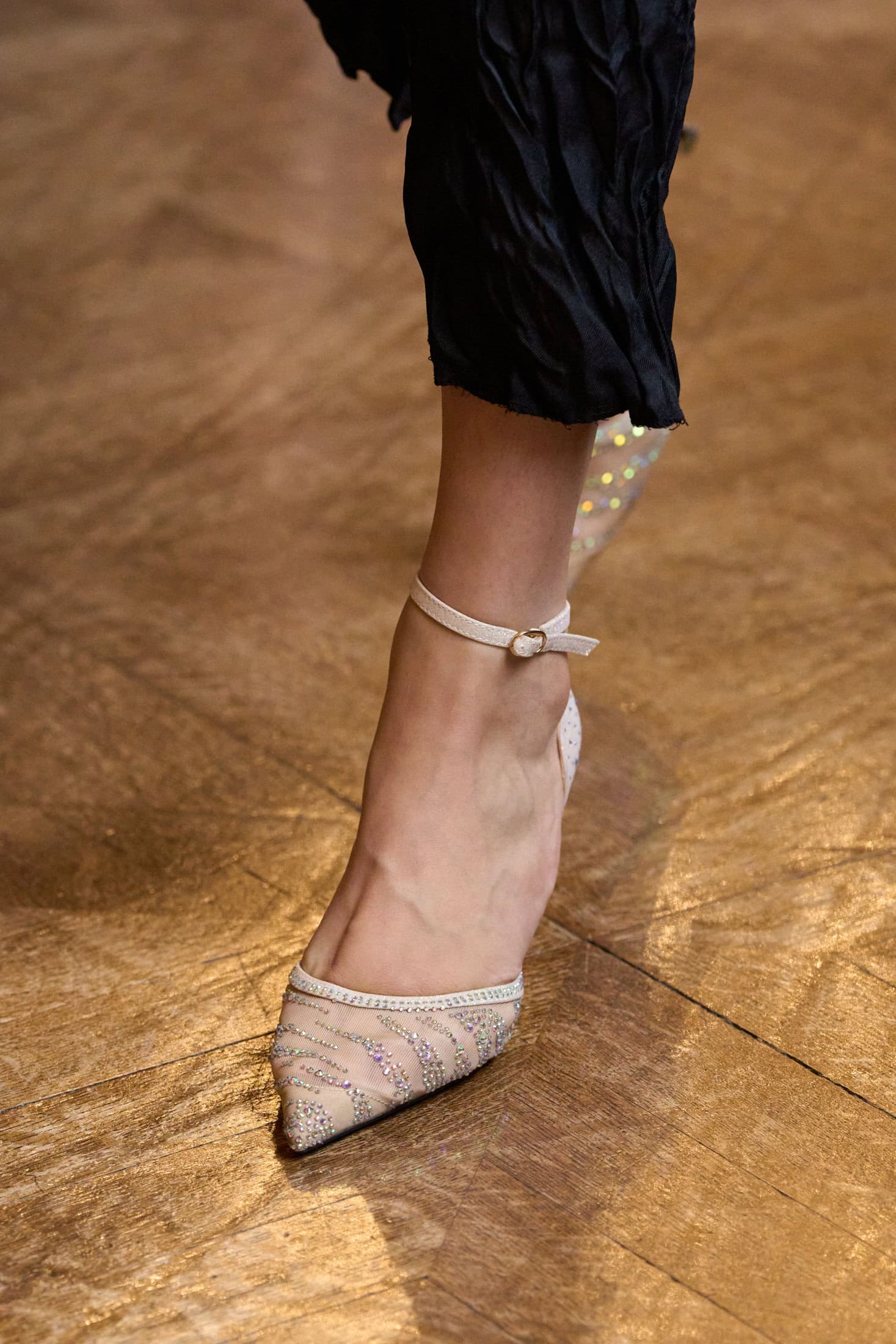 Peet Dullaert Fall 2025 Couture Fashion Show Details