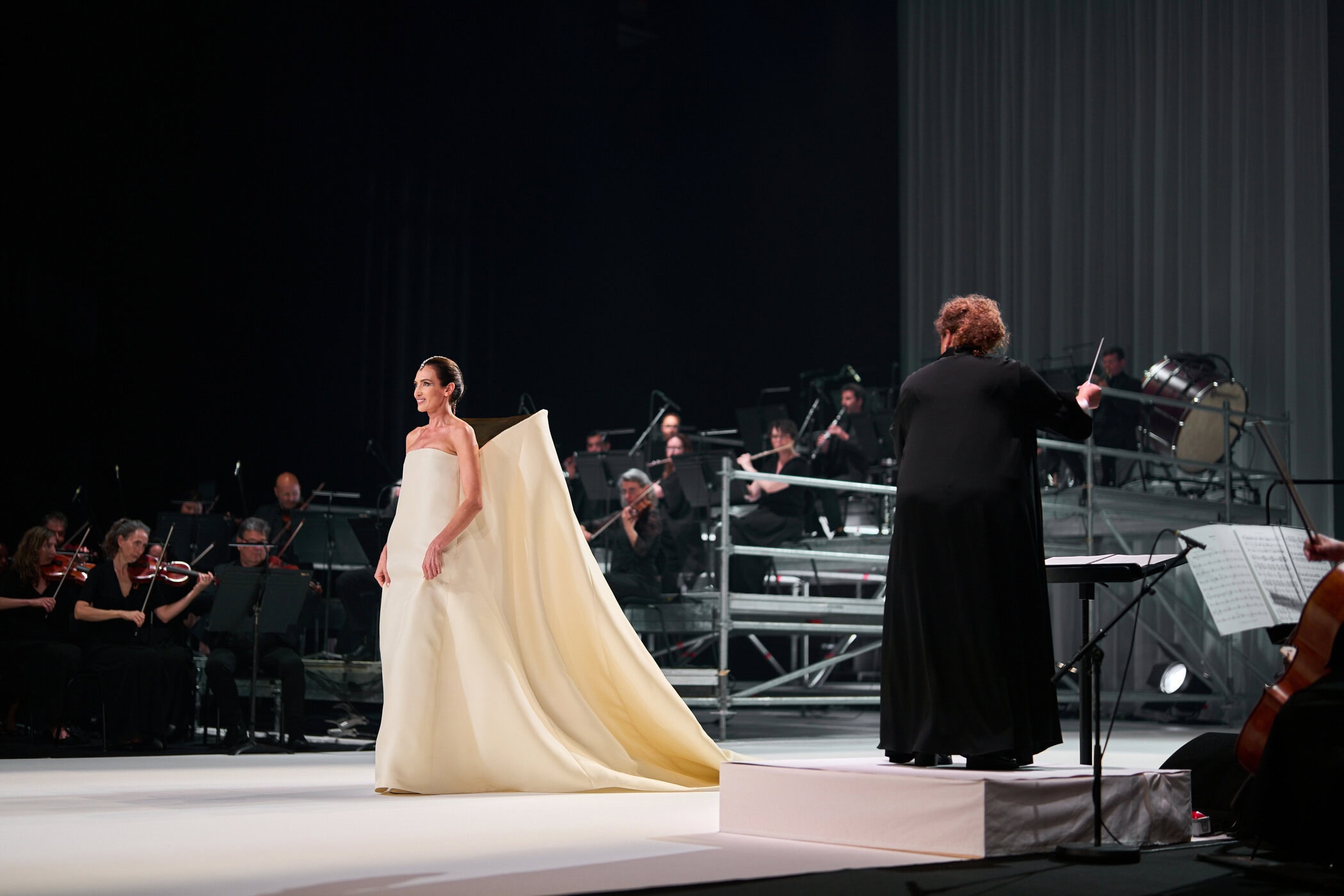 Stephane Rolland Spring 2026 Couture Fashion Show Atmosphere