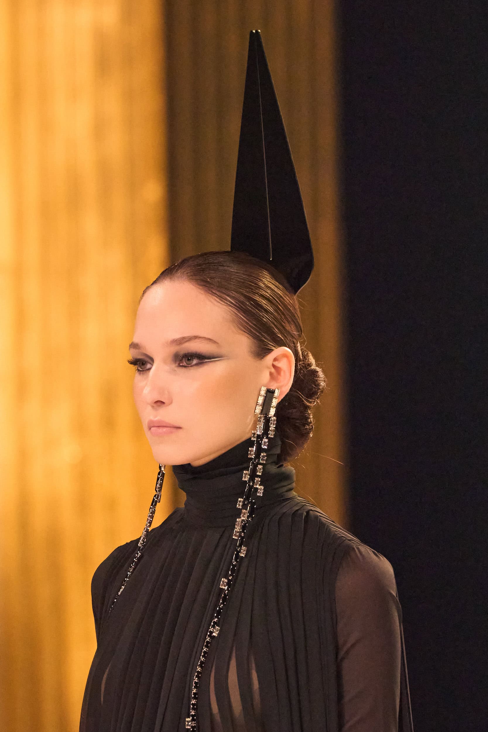 Stephane Rolland Spring 2026 Couture Fashion Show Details