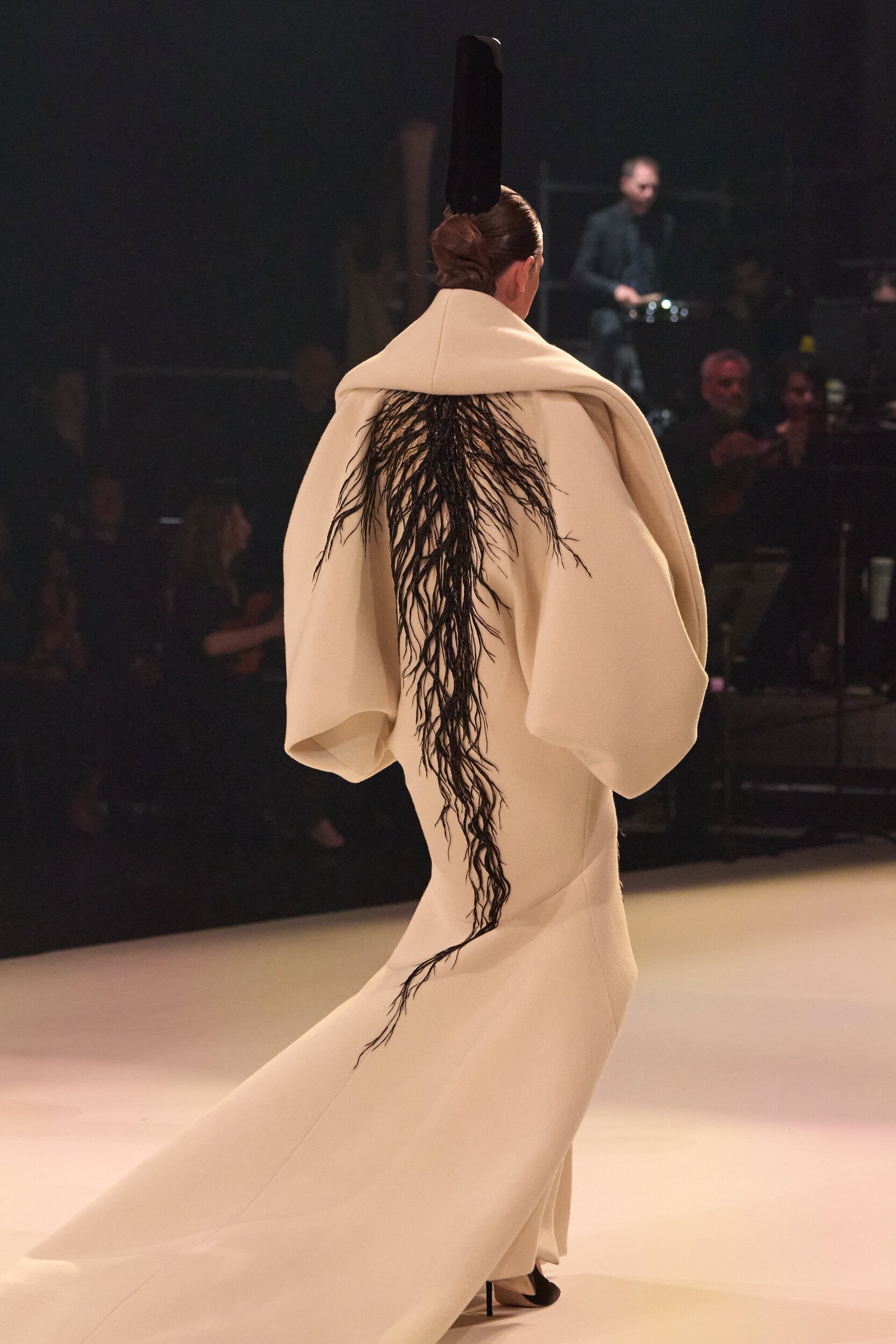 Stephane Rolland Spring 2026 Couture Fashion Show Details
