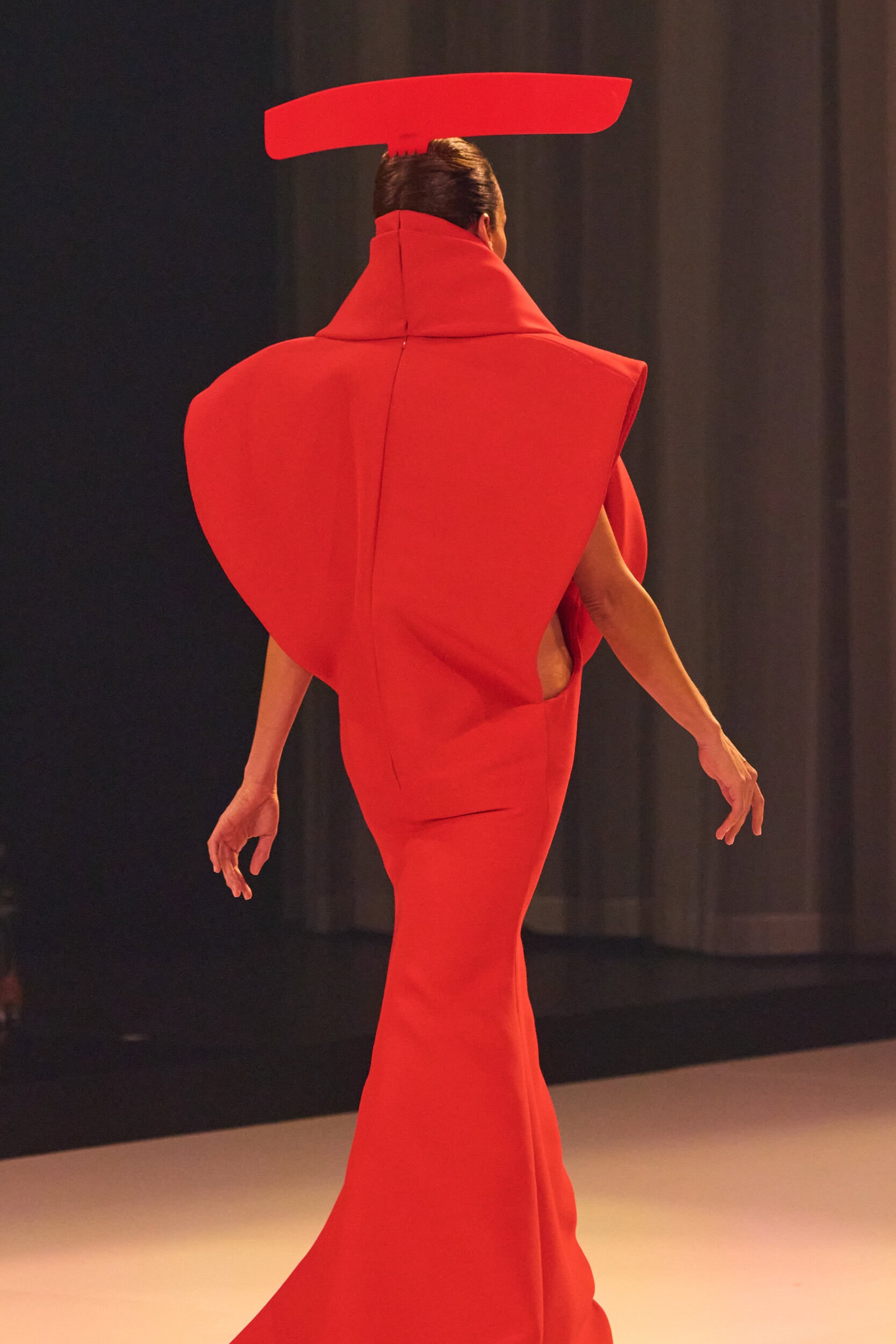 Stephane Rolland Spring 2026 Couture Fashion Show Details