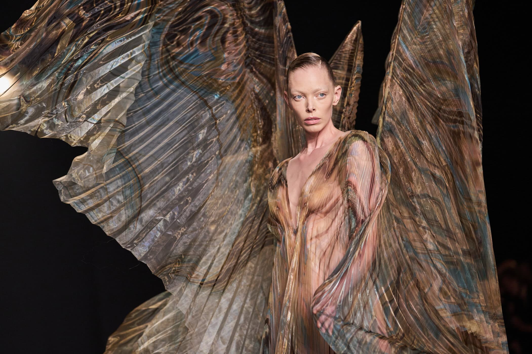 Iris Van Herpen Spring 2026 Couture Fashion Show Atmosphere