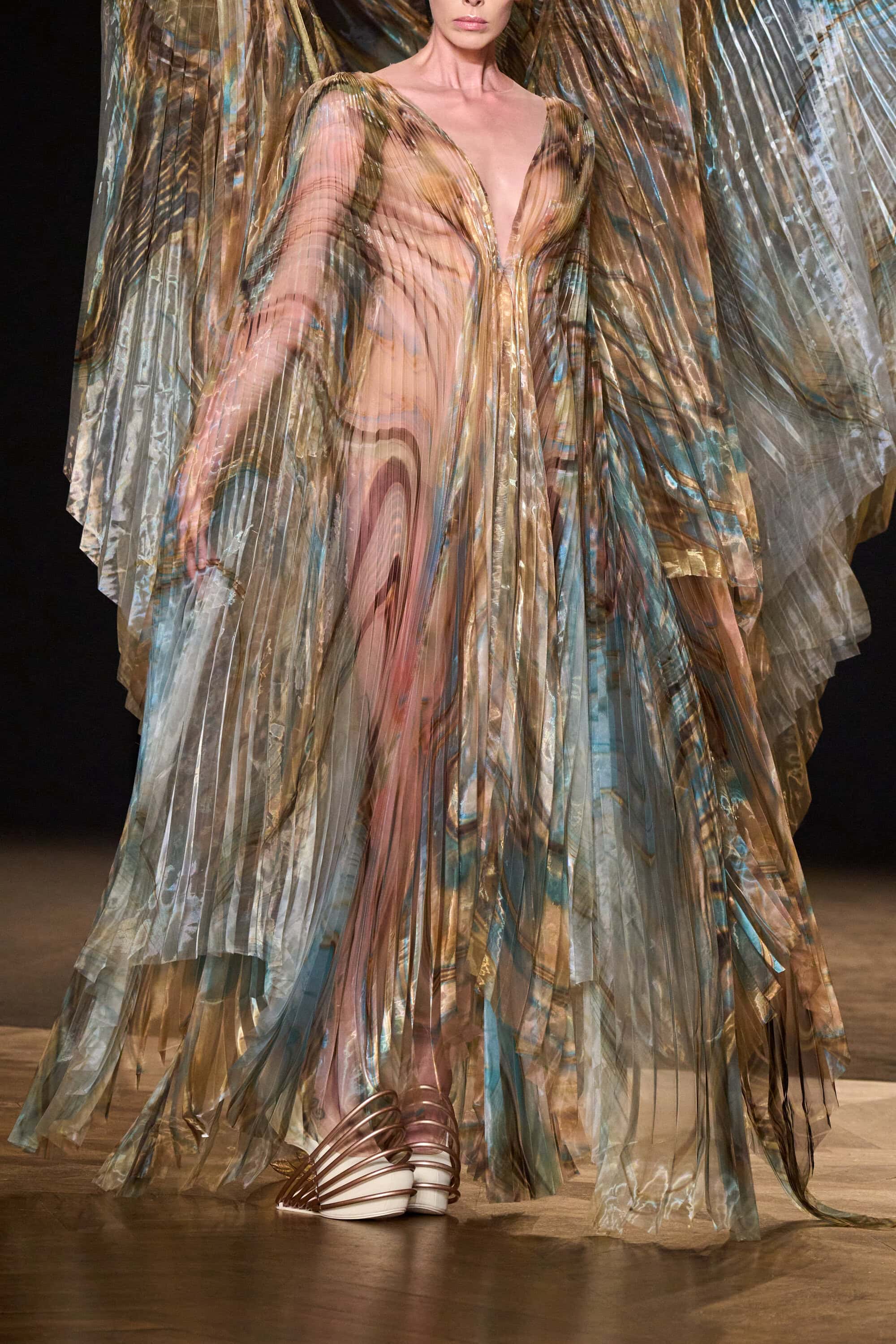 Iris Van Herpen Spring 2026 Couture Fashion Show Details