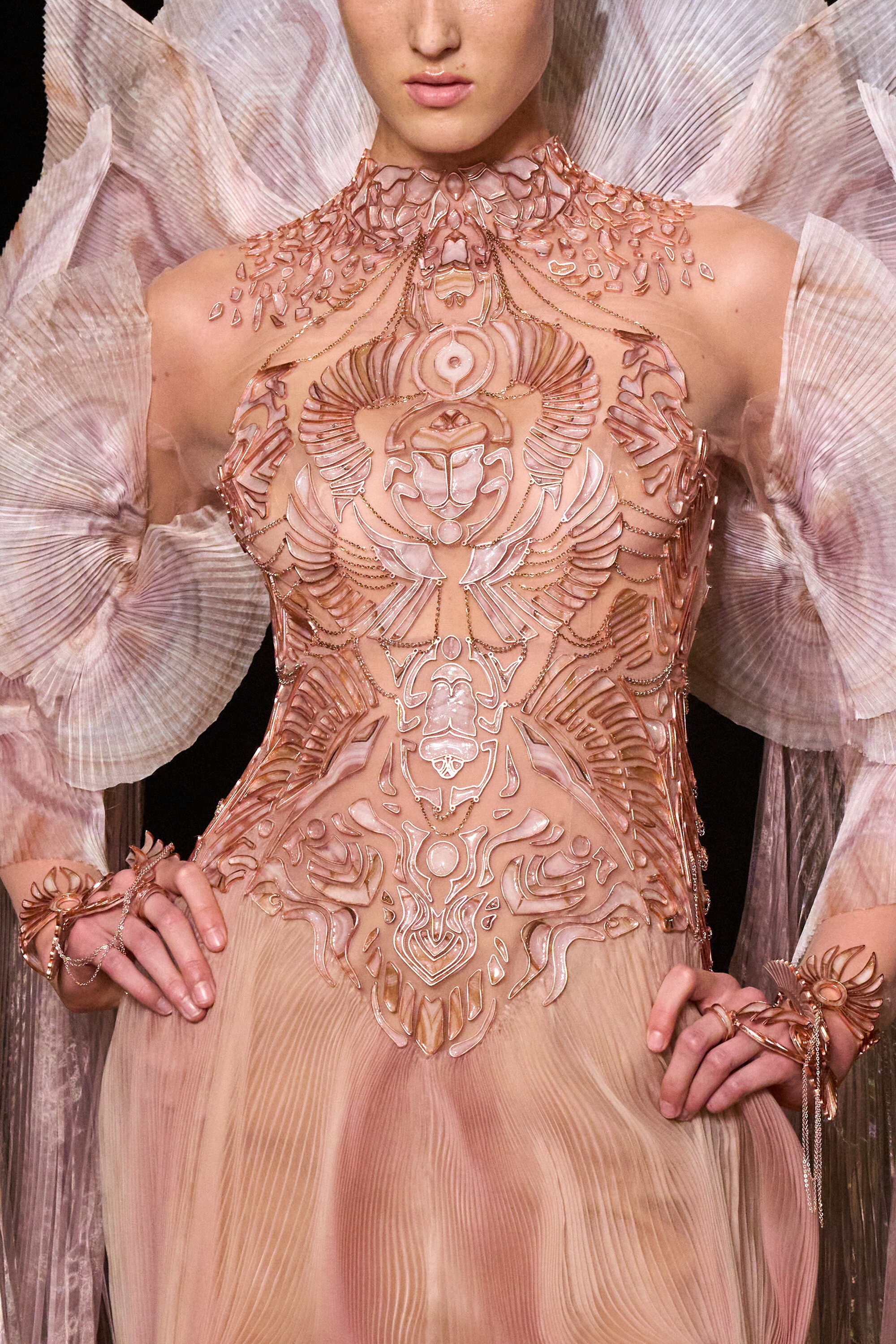 Iris Van Herpen Spring 2026 Couture Fashion Show Details