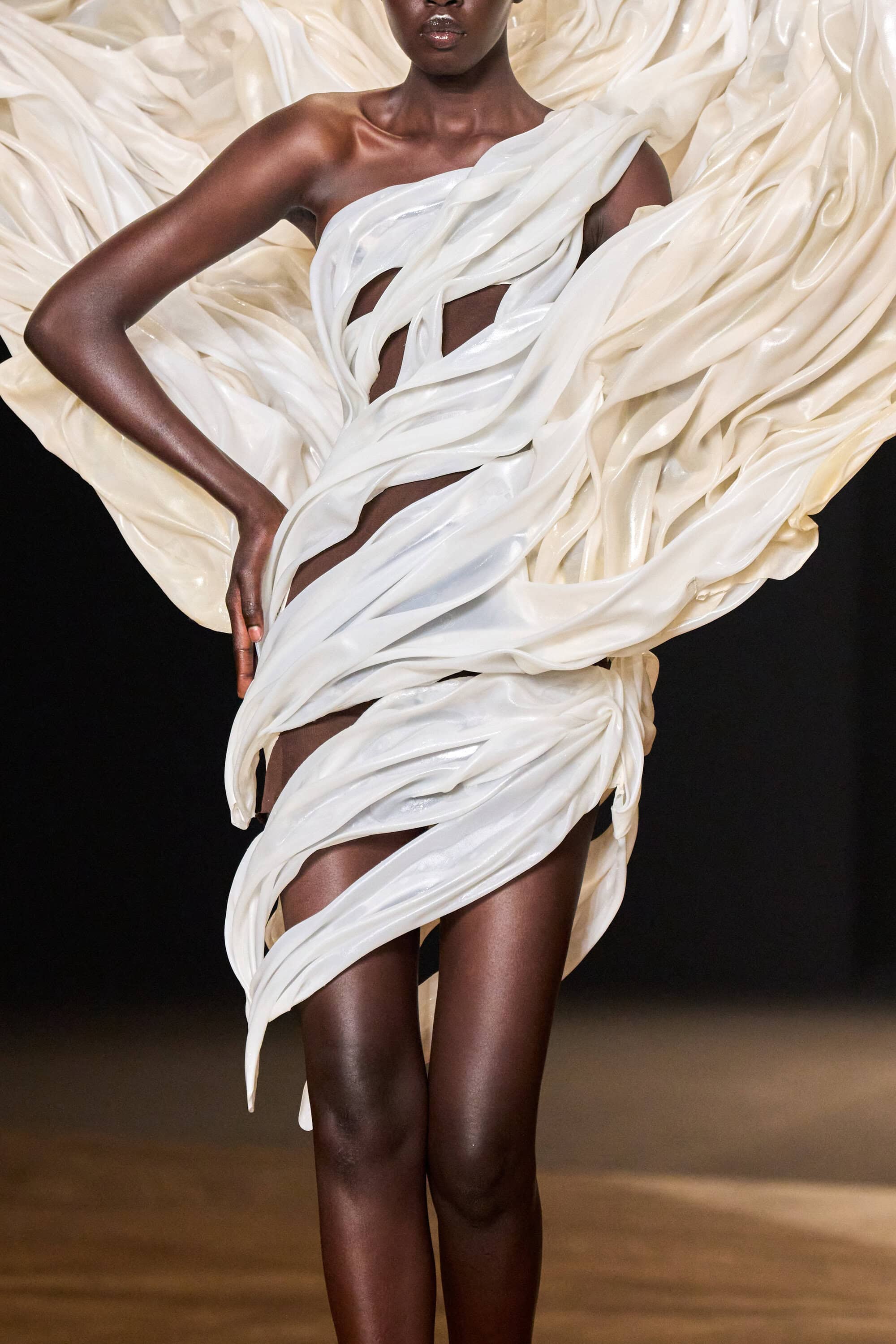 Iris Van Herpen Spring 2026 Couture Fashion Show Details