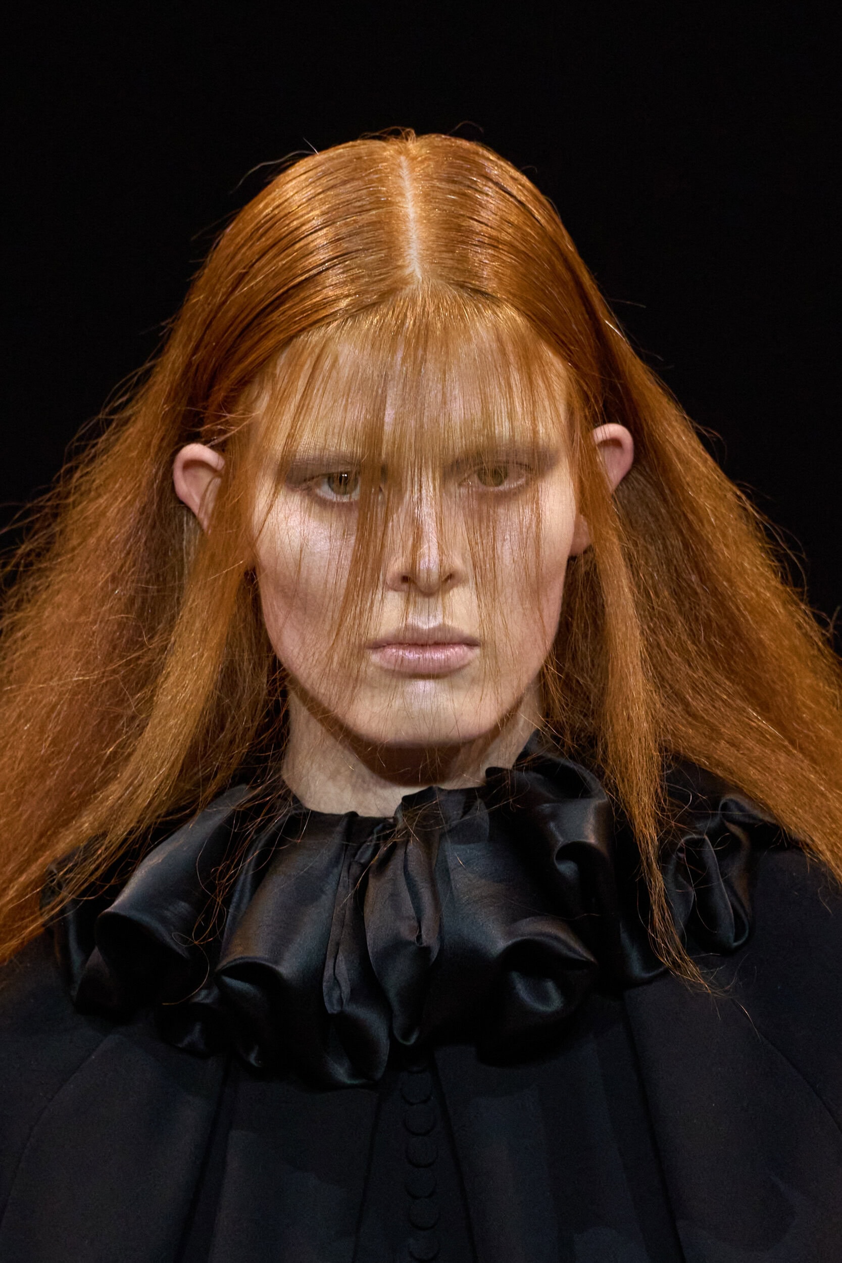 Viktor & Rolf Fall 2025 Couture Fashion Show Details