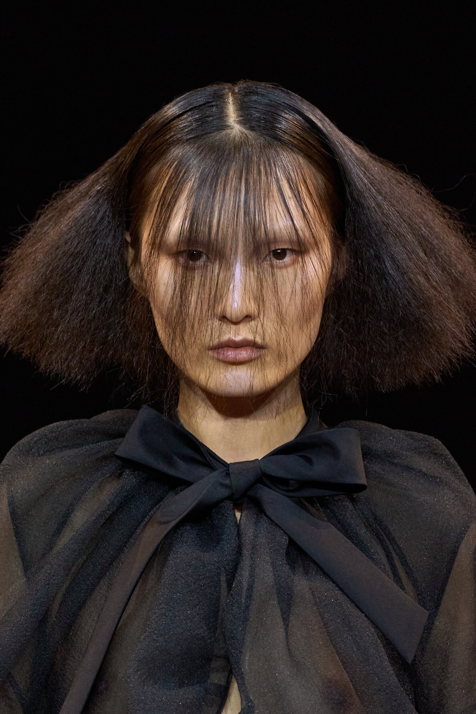 Viktor & Rolf Fall 2025 Couture Fashion Show Details