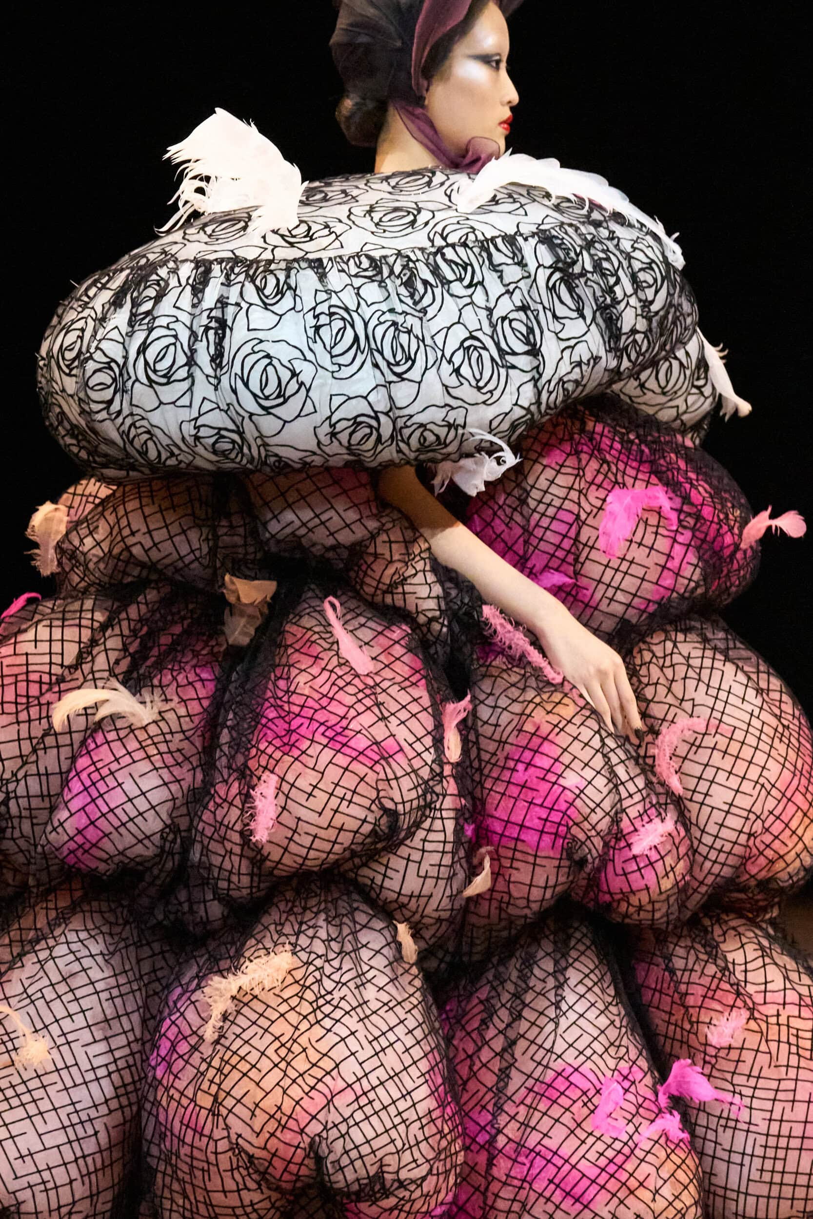 Viktor & Rolf Fall 2025 Couture Fashion Show Details