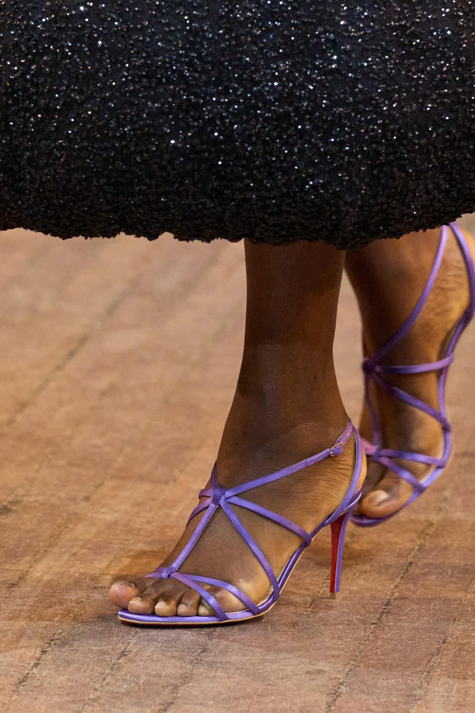 Viktor & Rolf Fall 2025 Couture Fashion Show Details