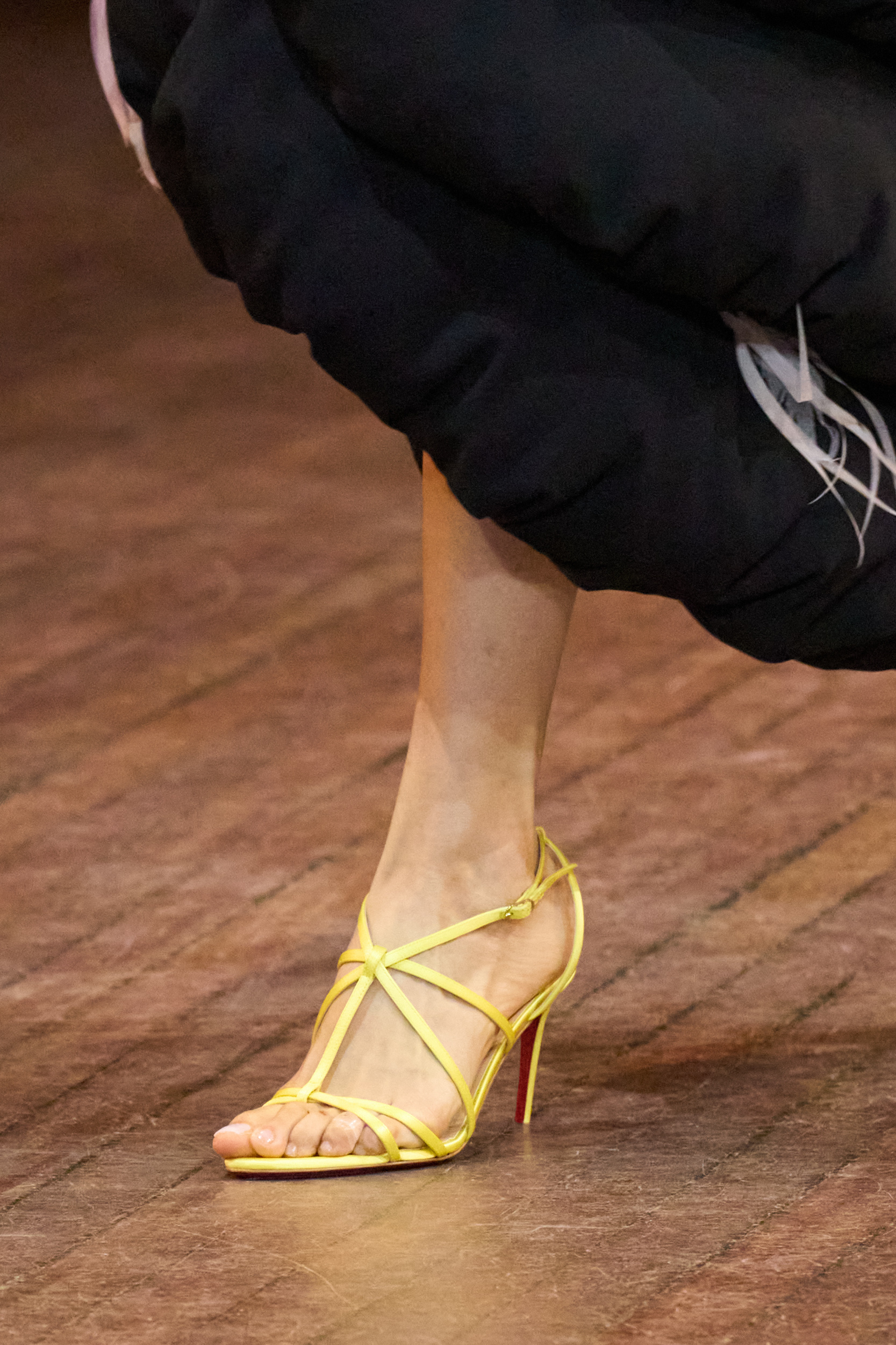 Viktor & Rolf Fall 2025 Couture Fashion Show Details