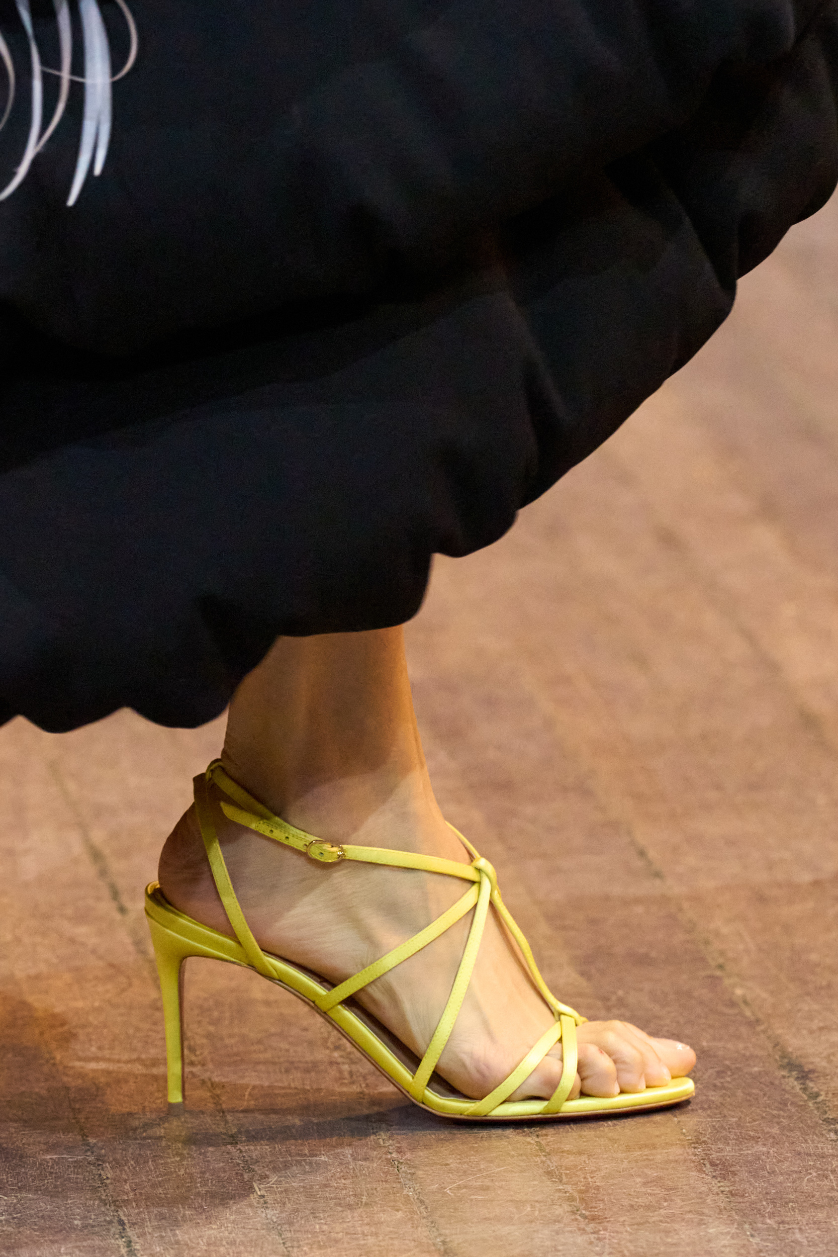 Viktor & Rolf Fall 2025 Couture Fashion Show Details