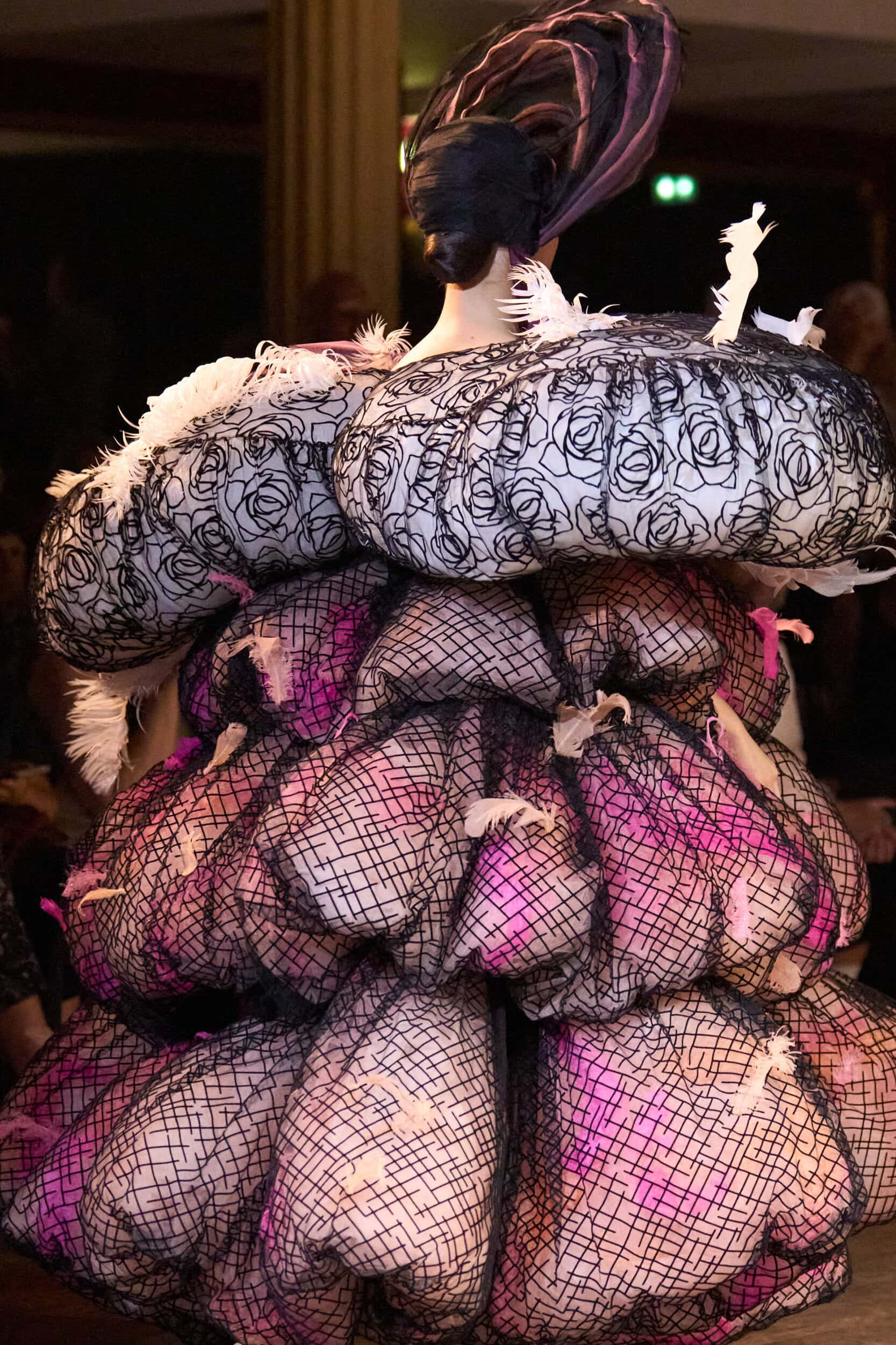 Viktor & Rolf Fall 2025 Couture Fashion Show Details